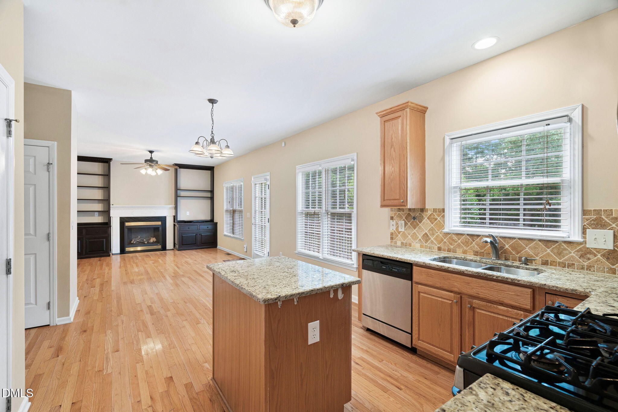 302 Peachtree Point Court