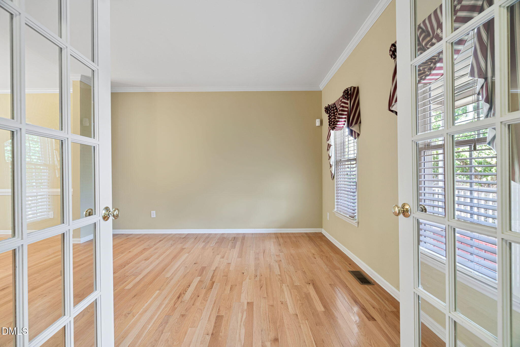 302 Peachtree Point Court