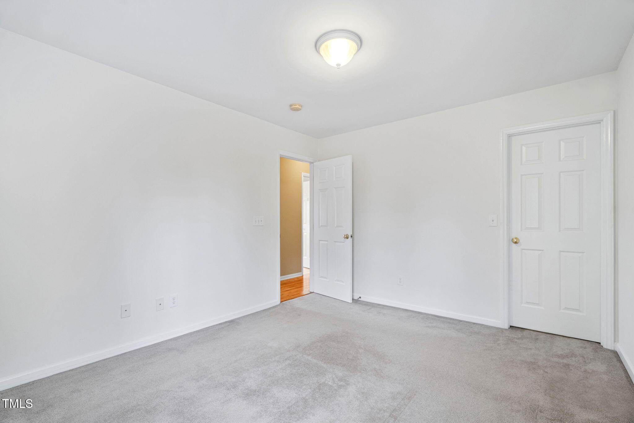 302 Peachtree Point Court