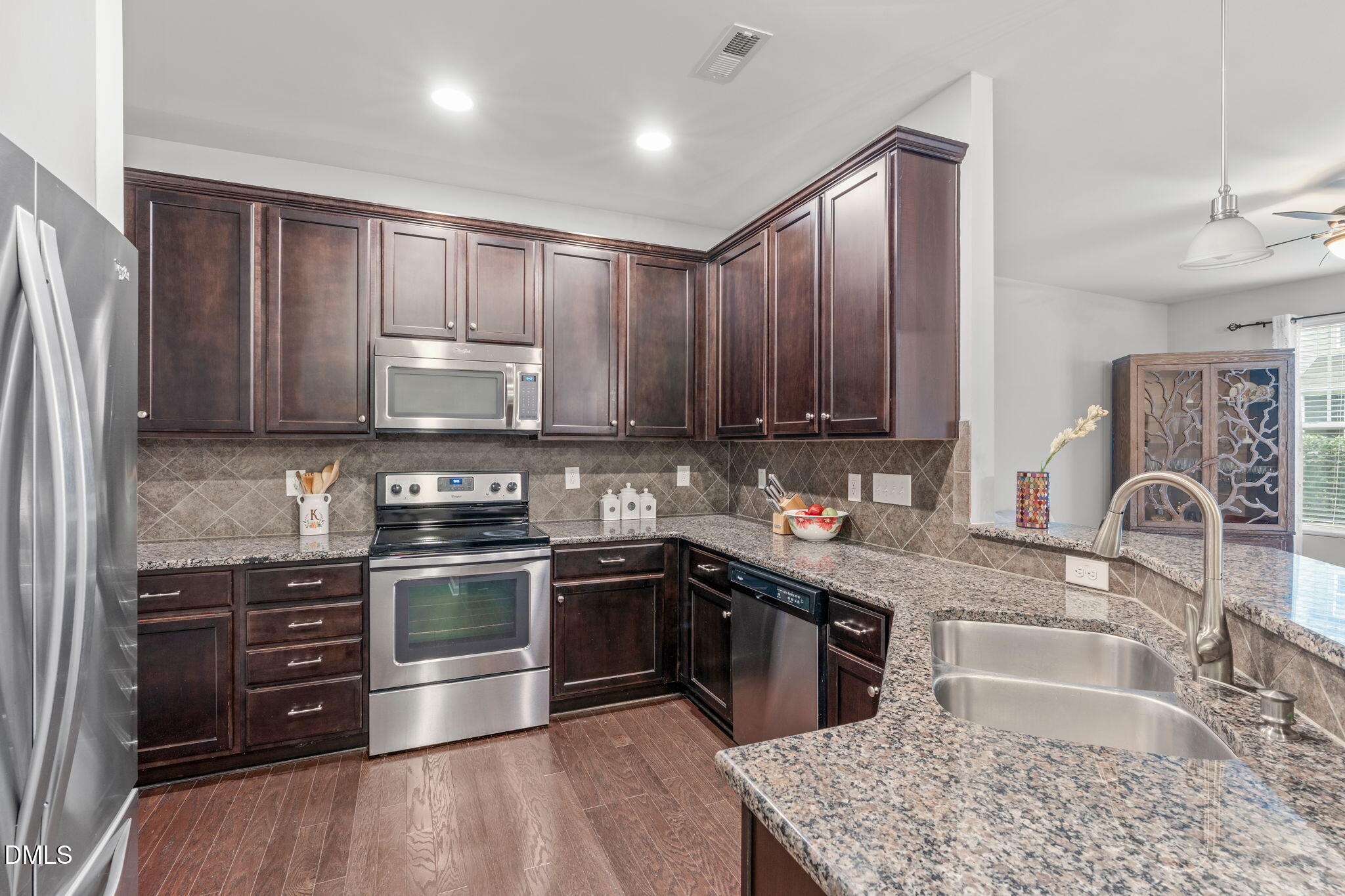 7224 Ladbrooke Street