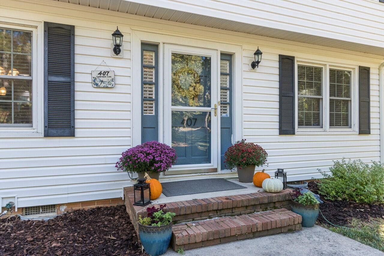 407 Landerwood Lane