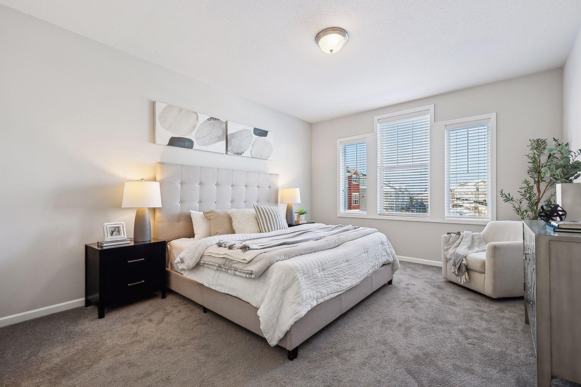 8194 Central Park Way N