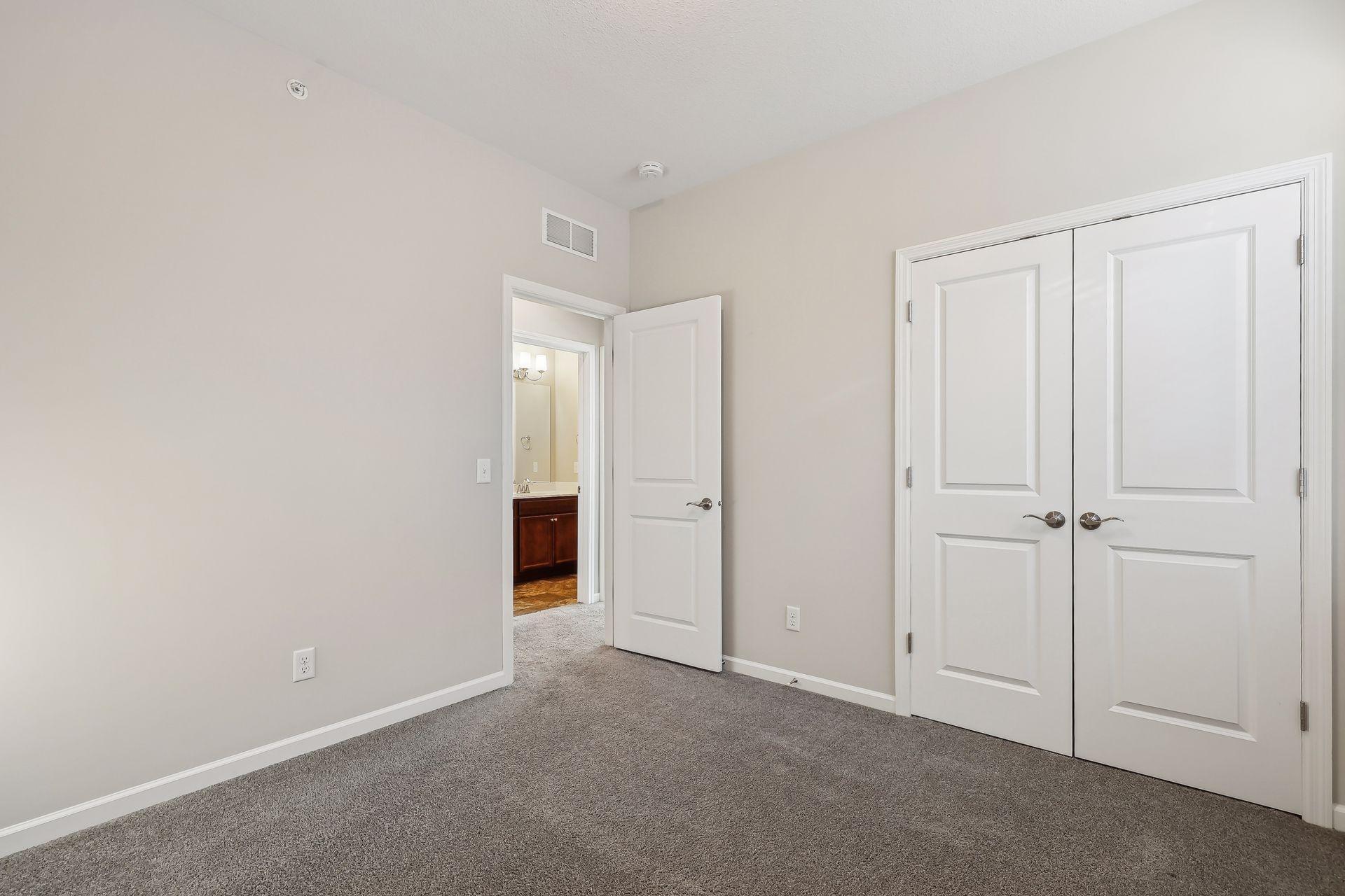 8194 Central Park Way N