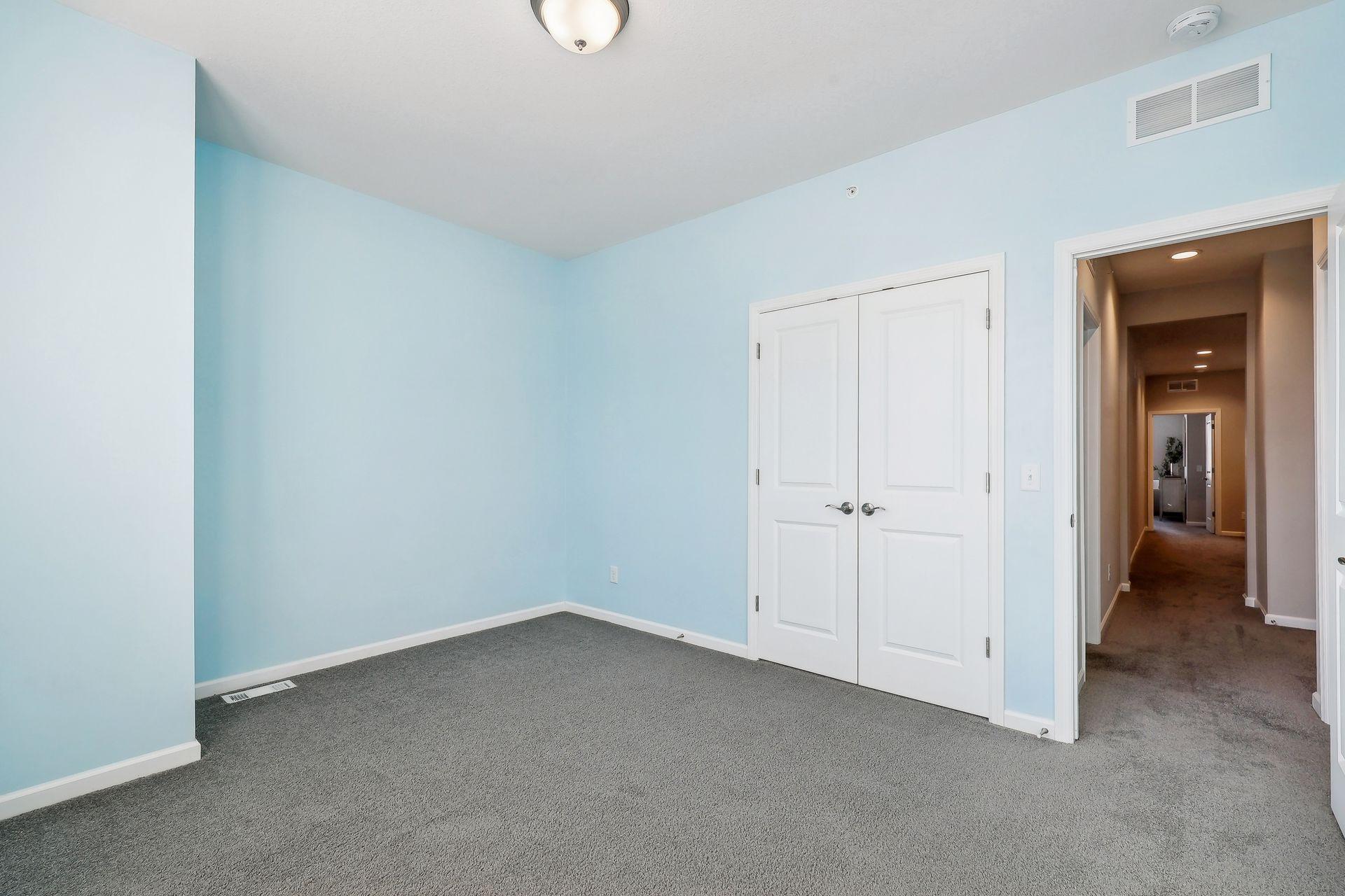 8194 Central Park Way N