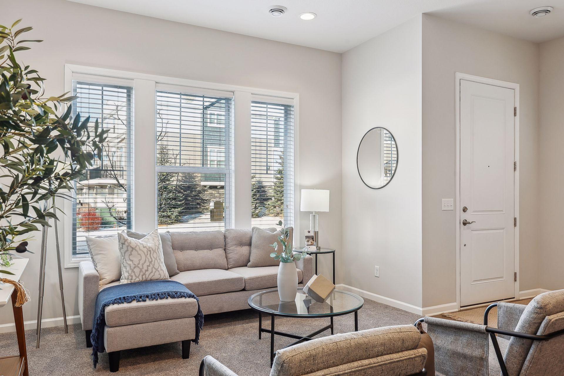 8194 Central Park Way N