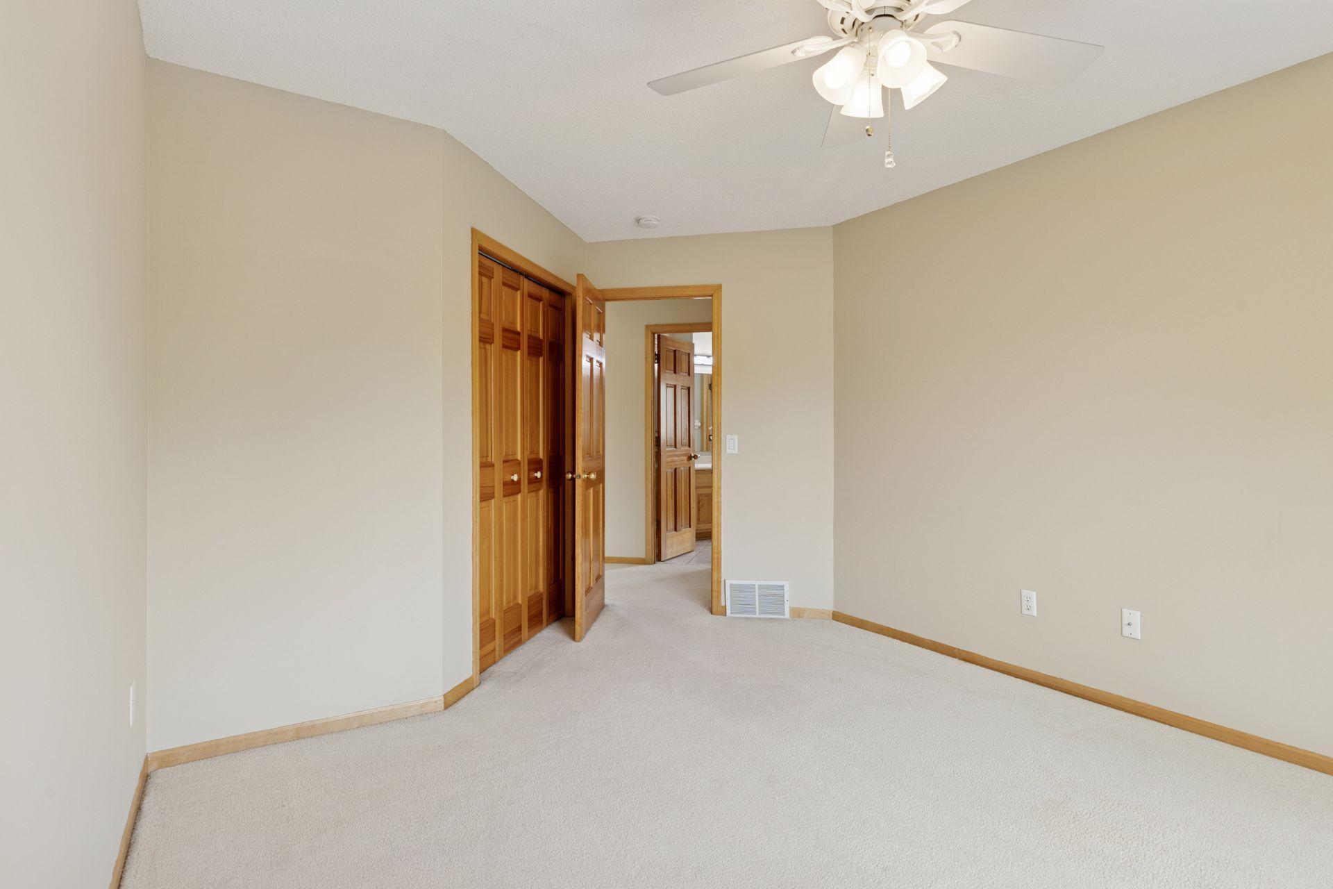 3450 Zircon Lane N