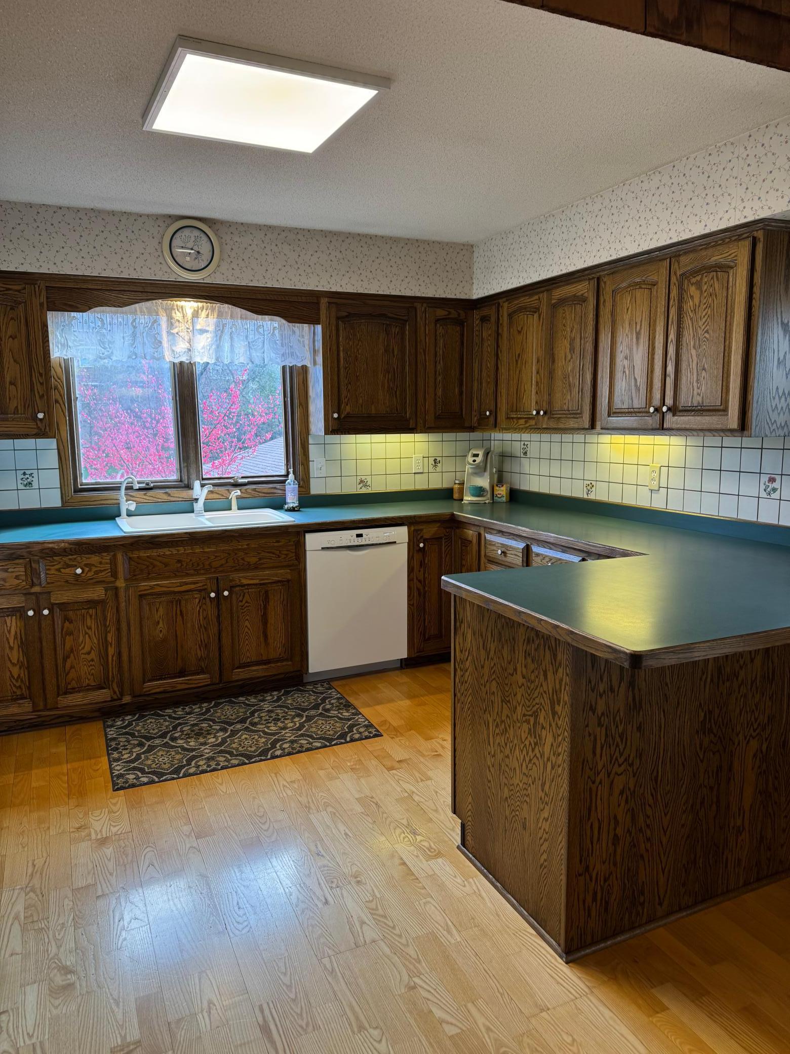 6225 Vicksburg Lane N