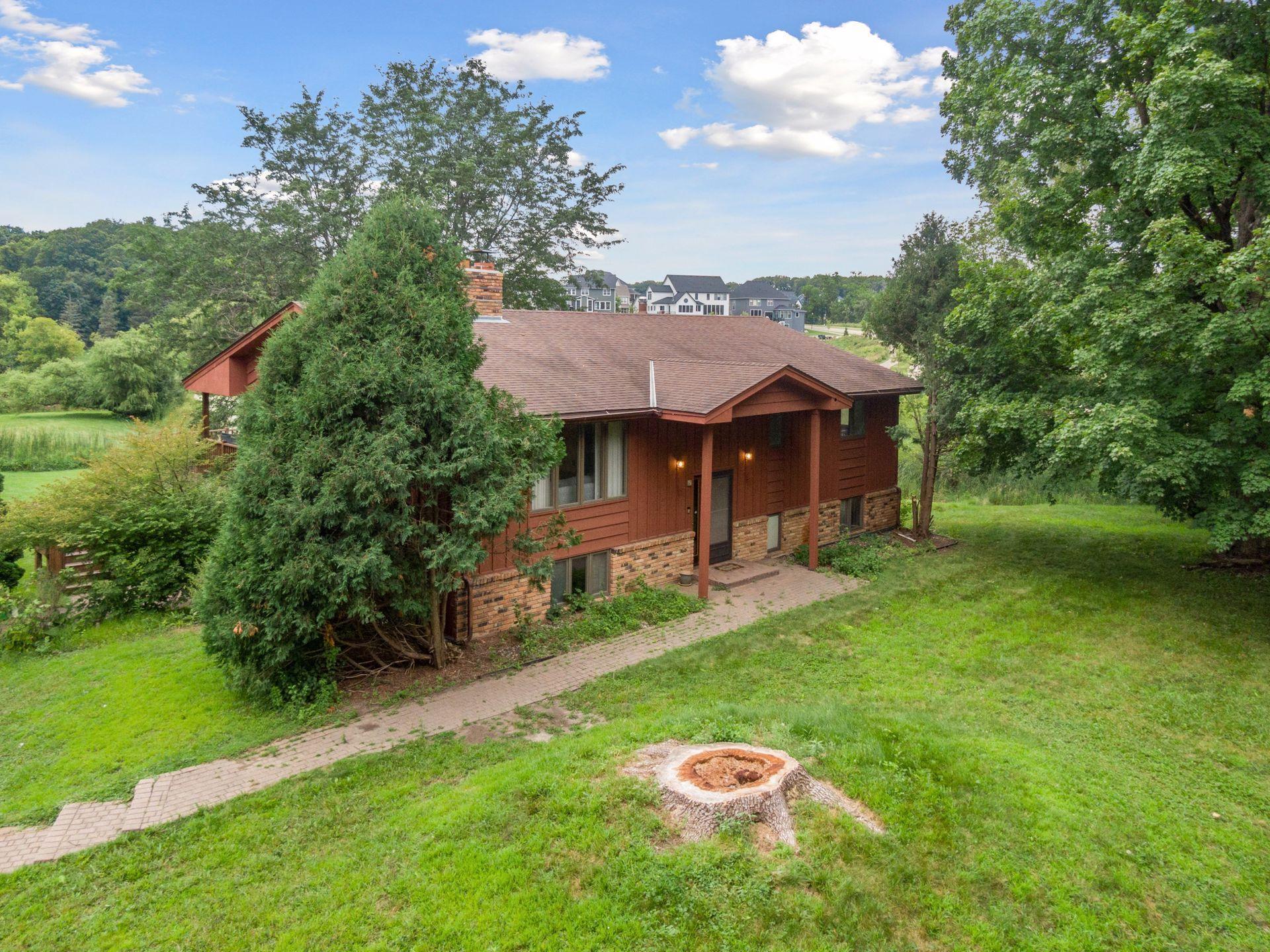 6225 Vicksburg Lane N