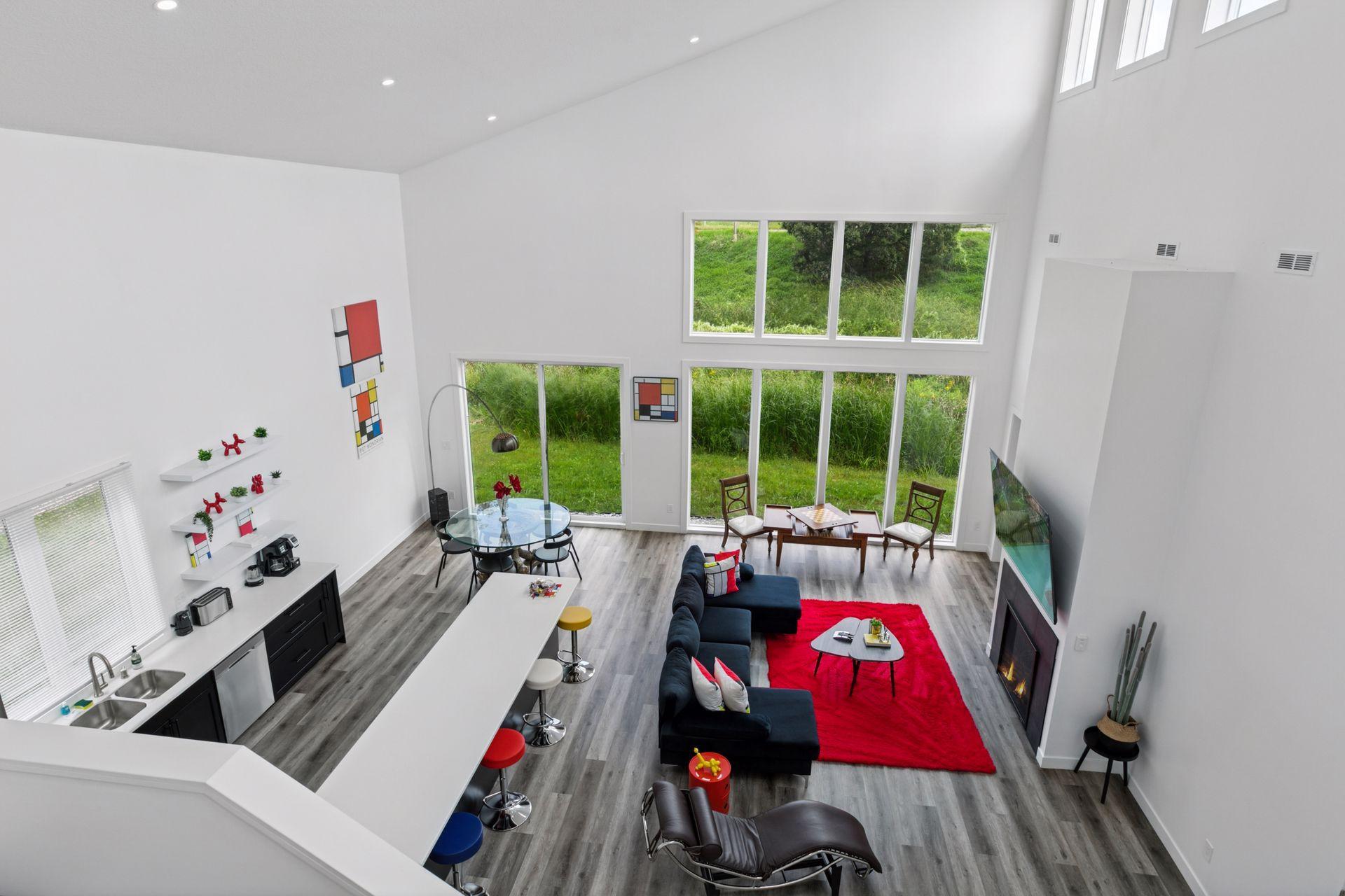 1021 Gardner Street E