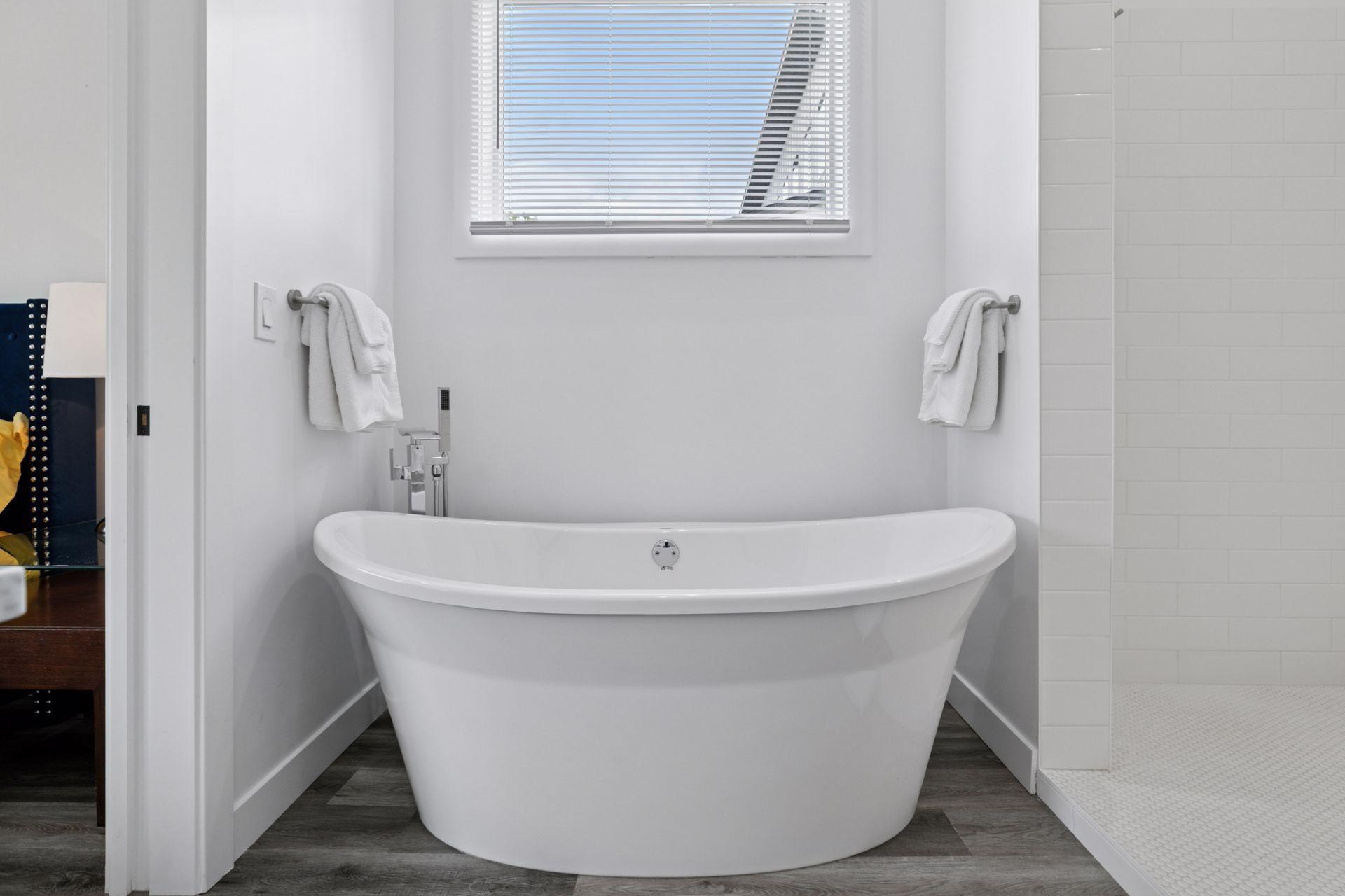 1021 Gardner Street E