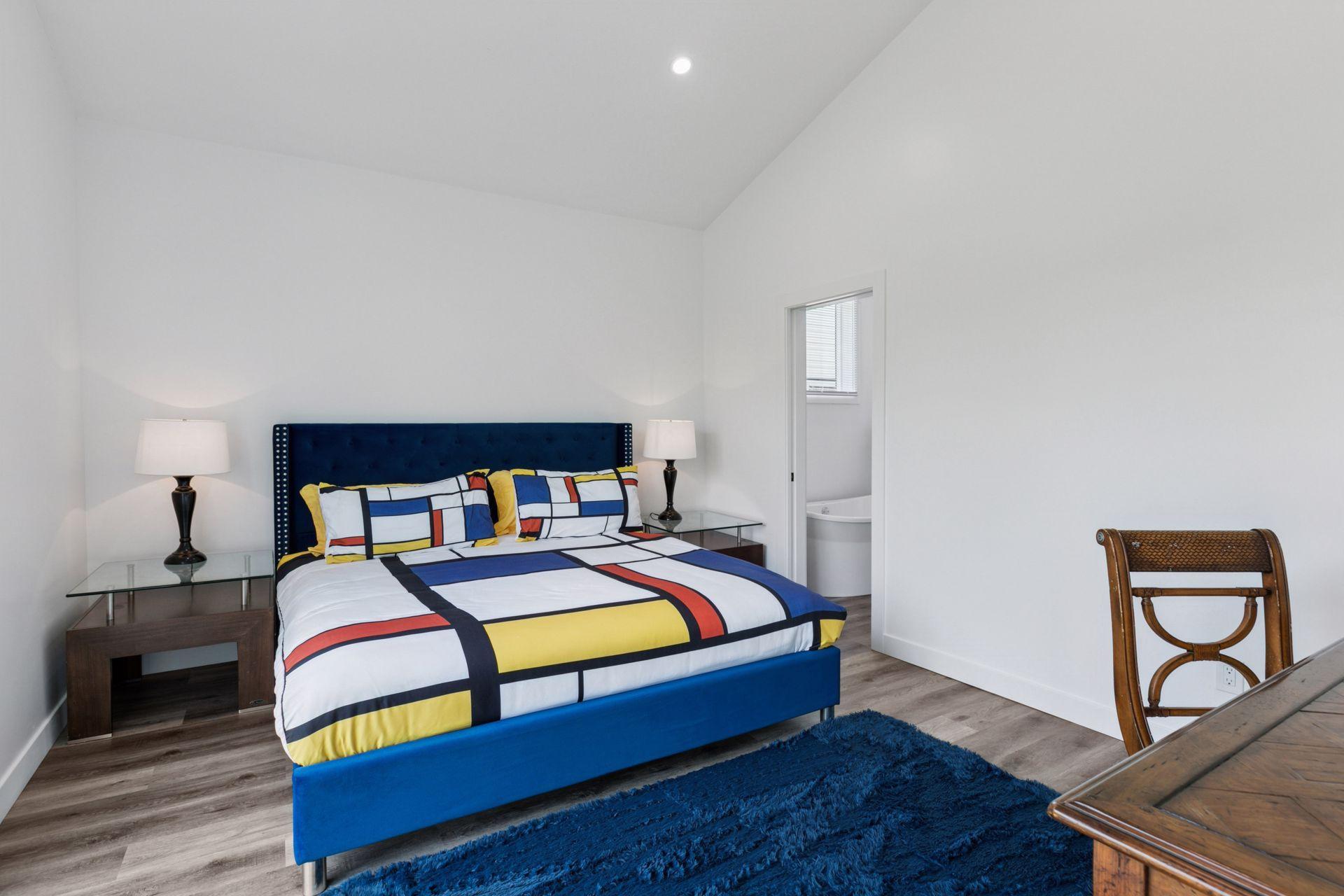 1021 Gardner Street E