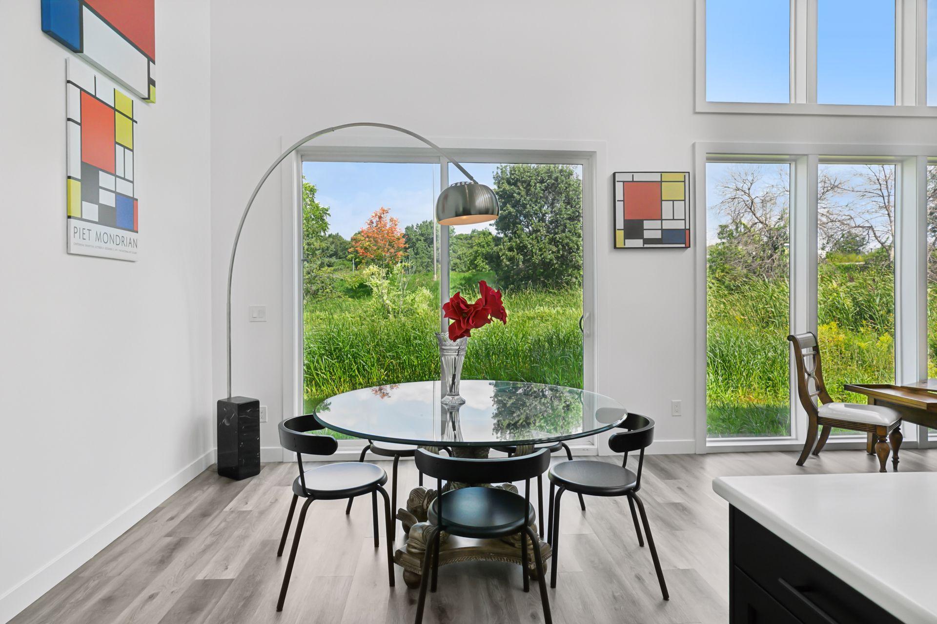 1021 Gardner Street E