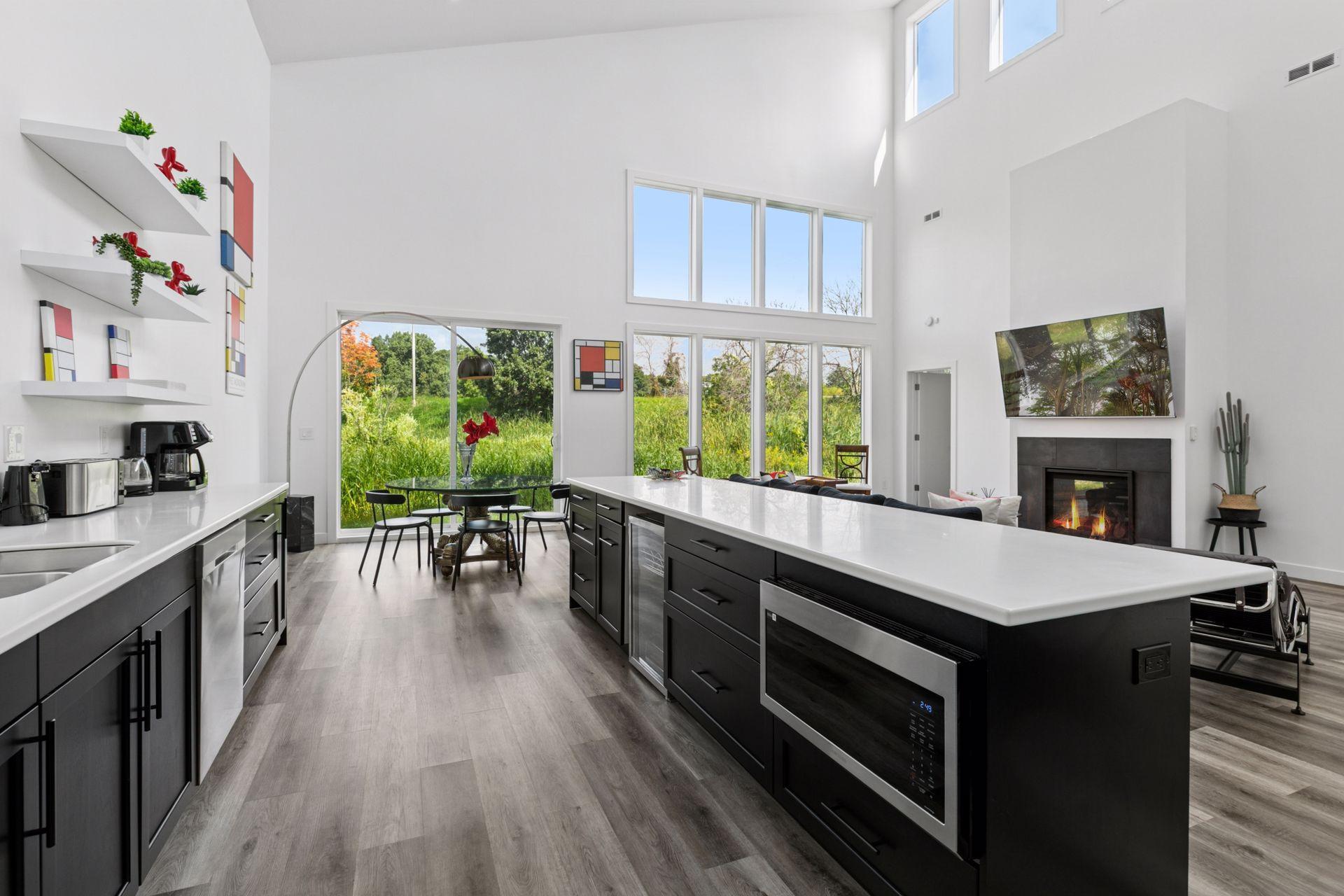 1021 Gardner Street E