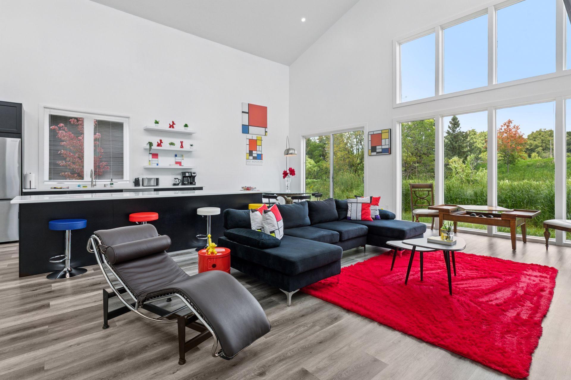 1021 Gardner Street E