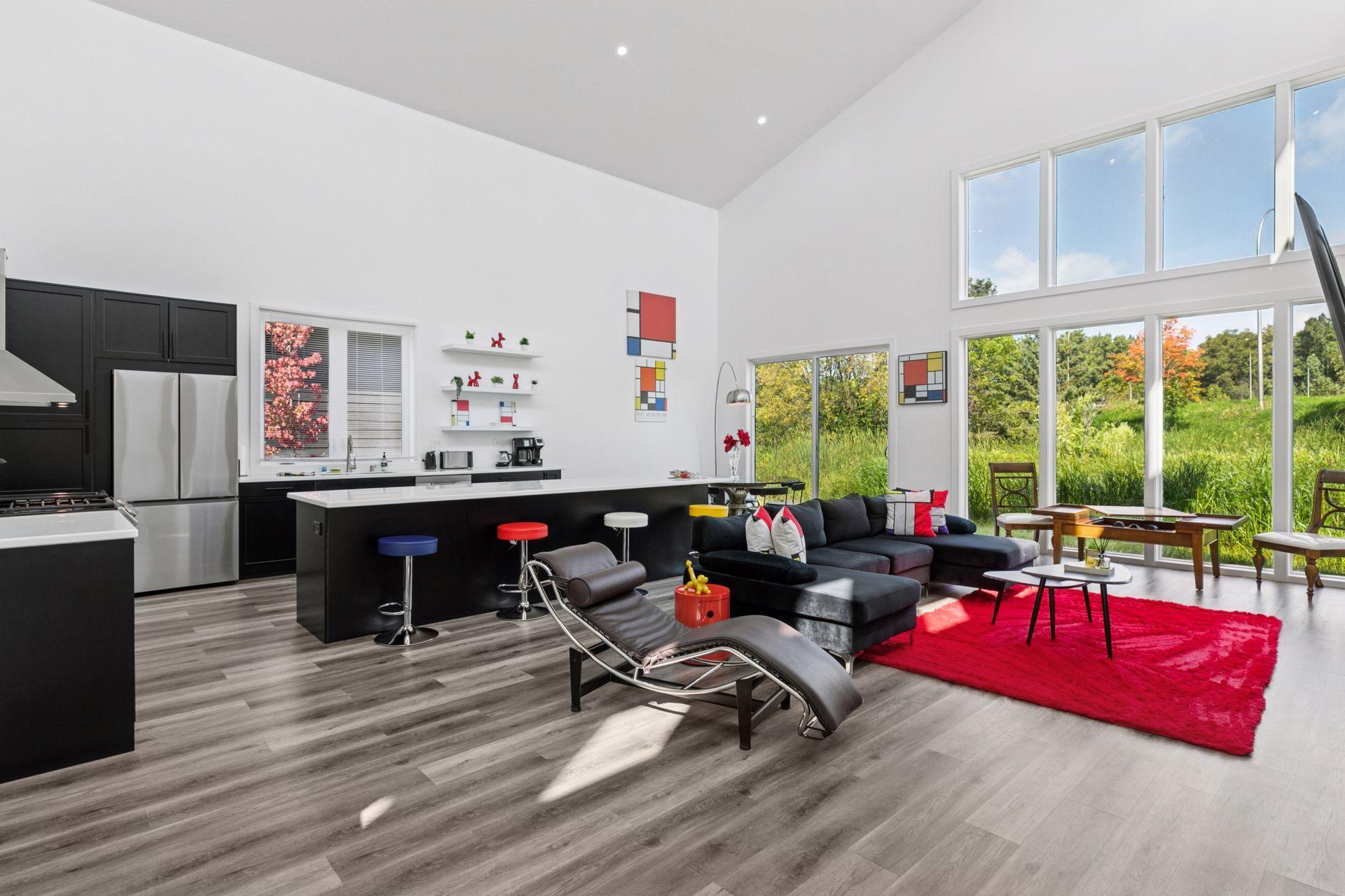 1021 Gardner Street E