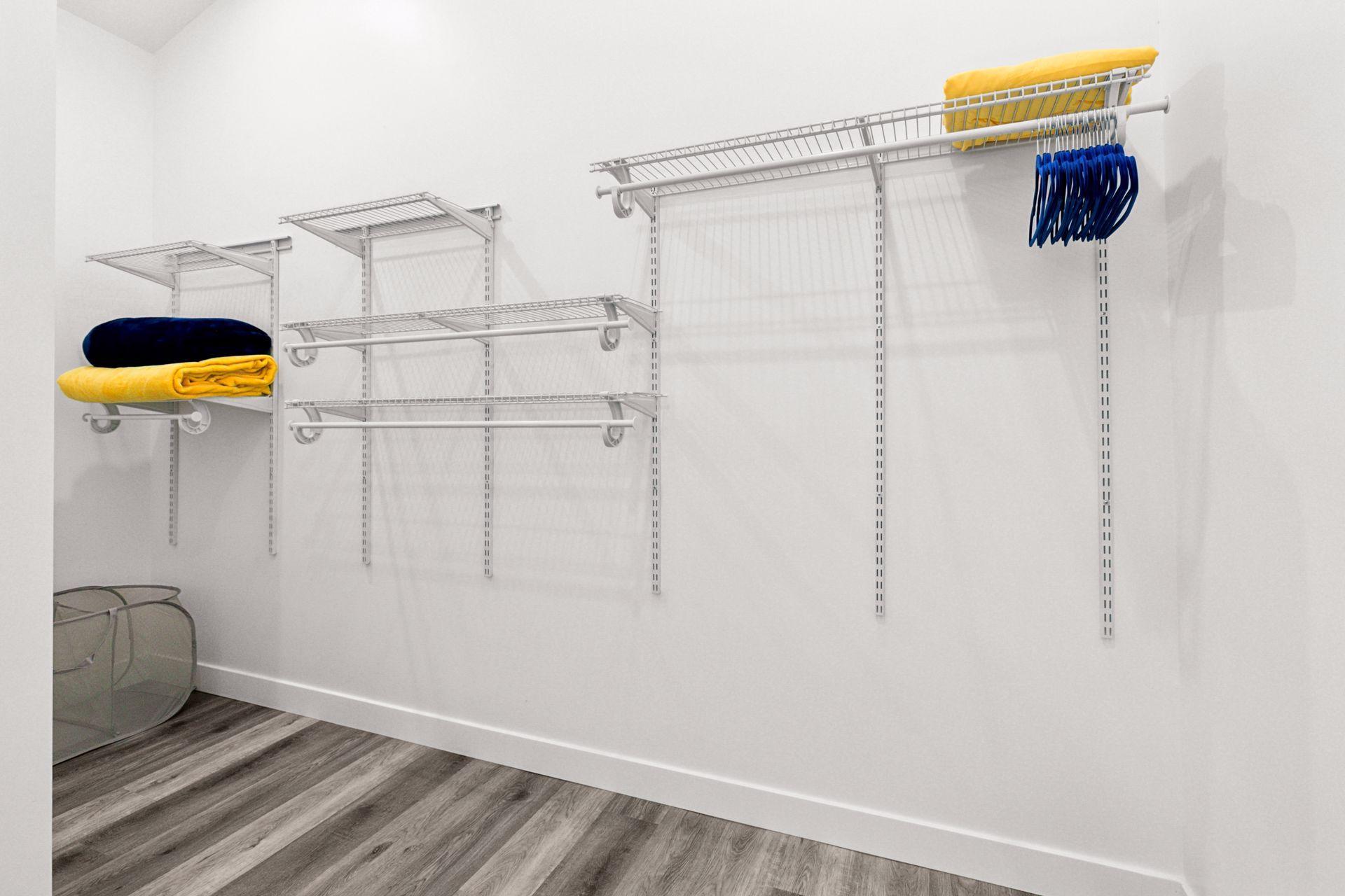 1021 Gardner Street E