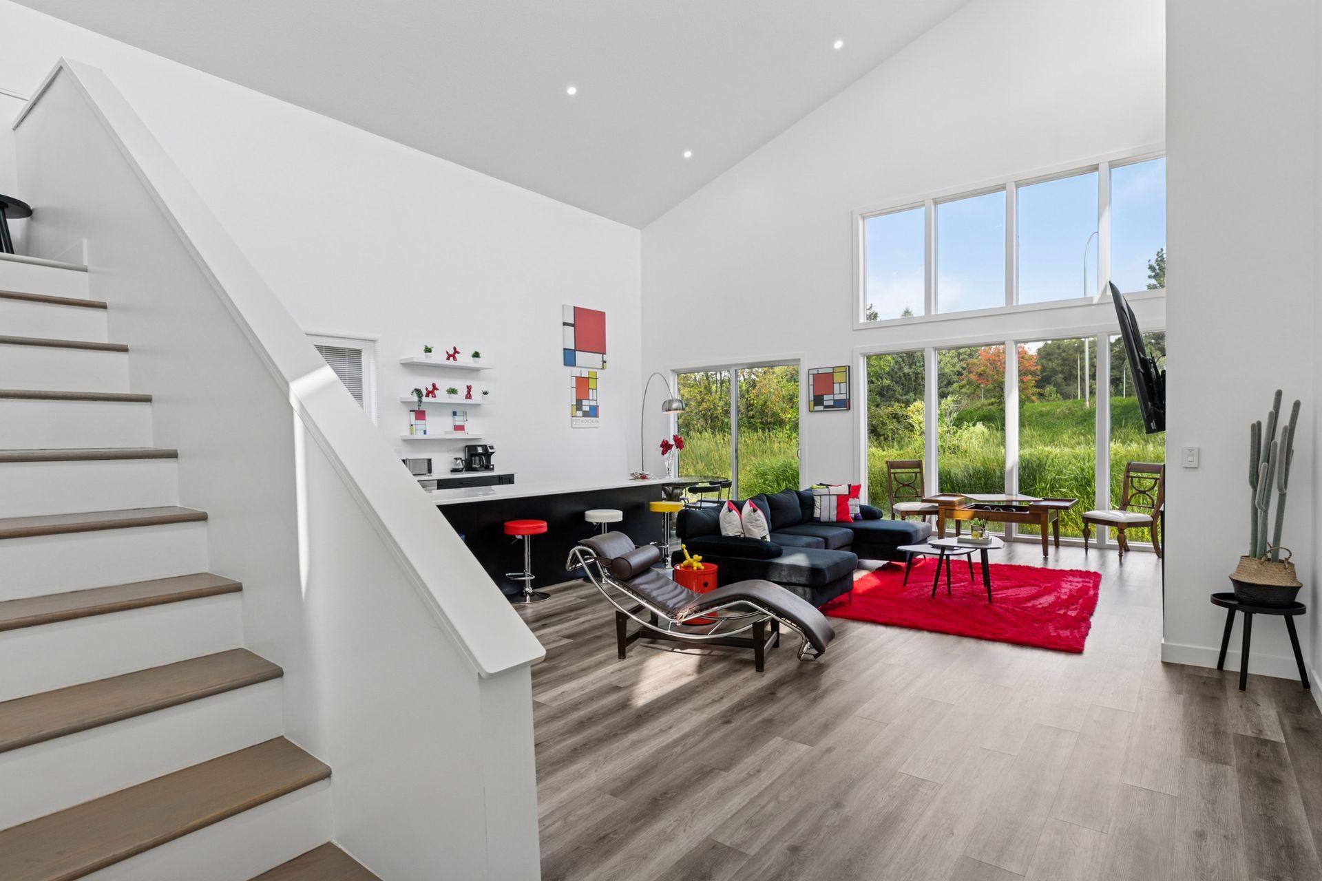 1021 Gardner Street E