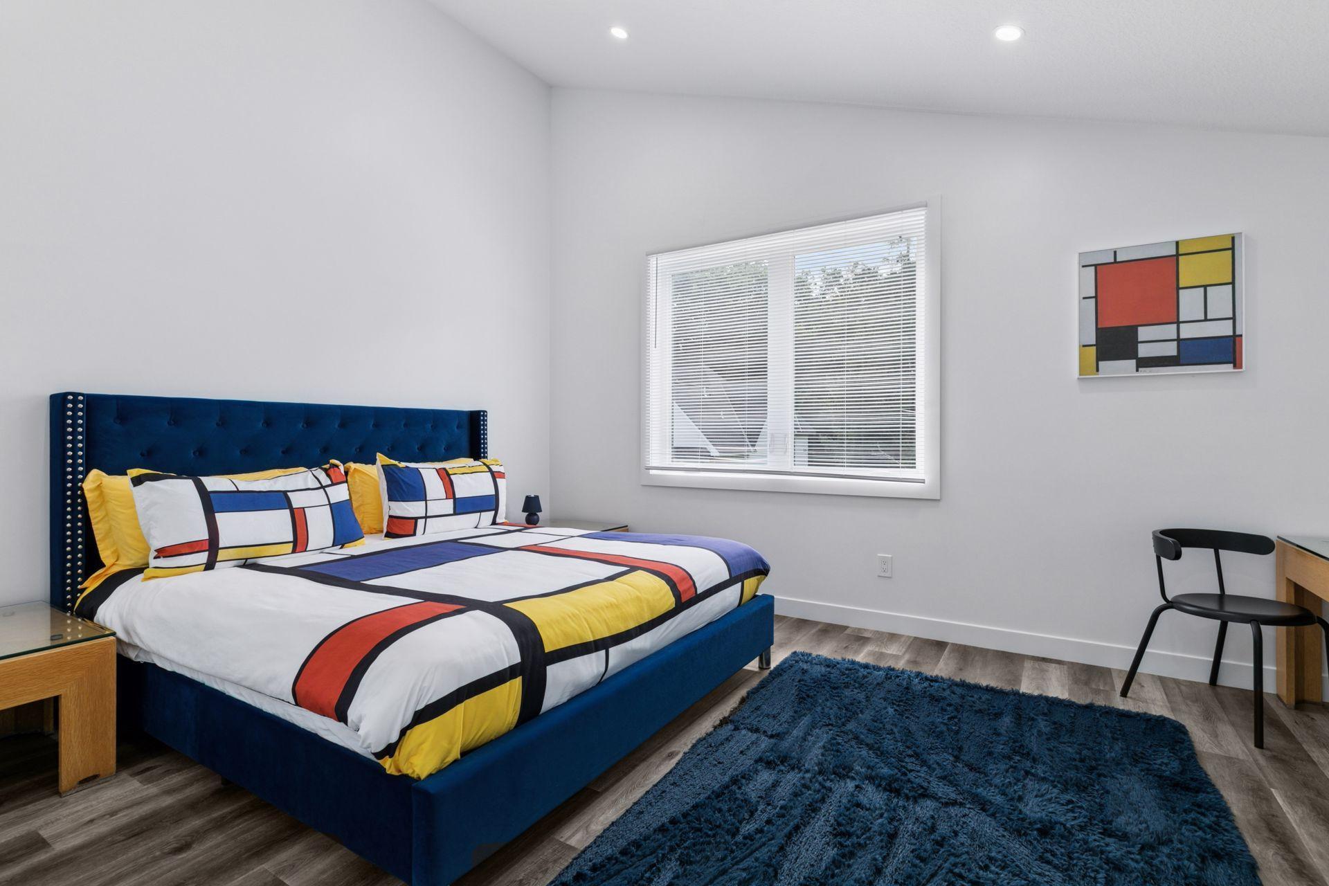 1021 Gardner Street E