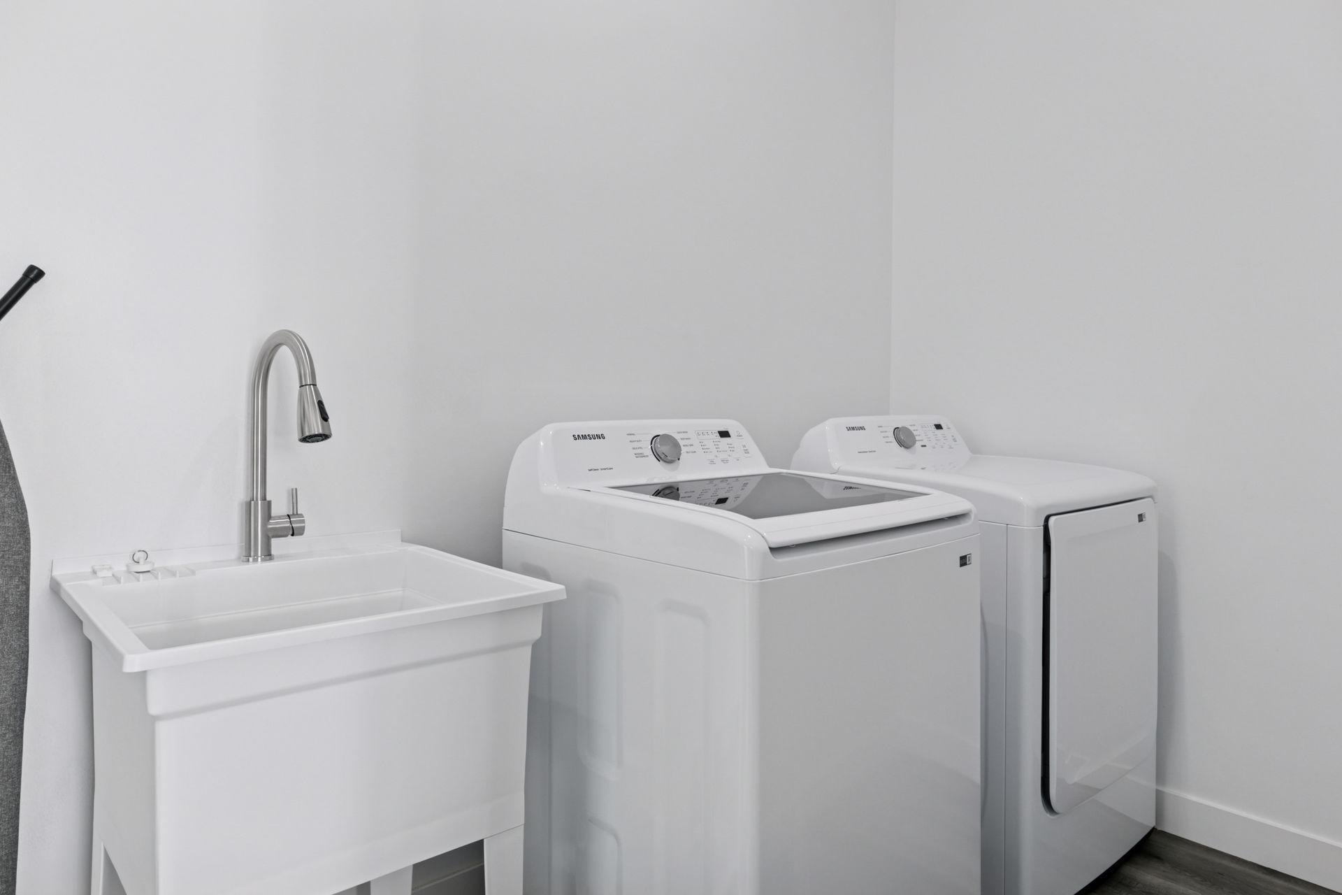 1021 Gardner Street E