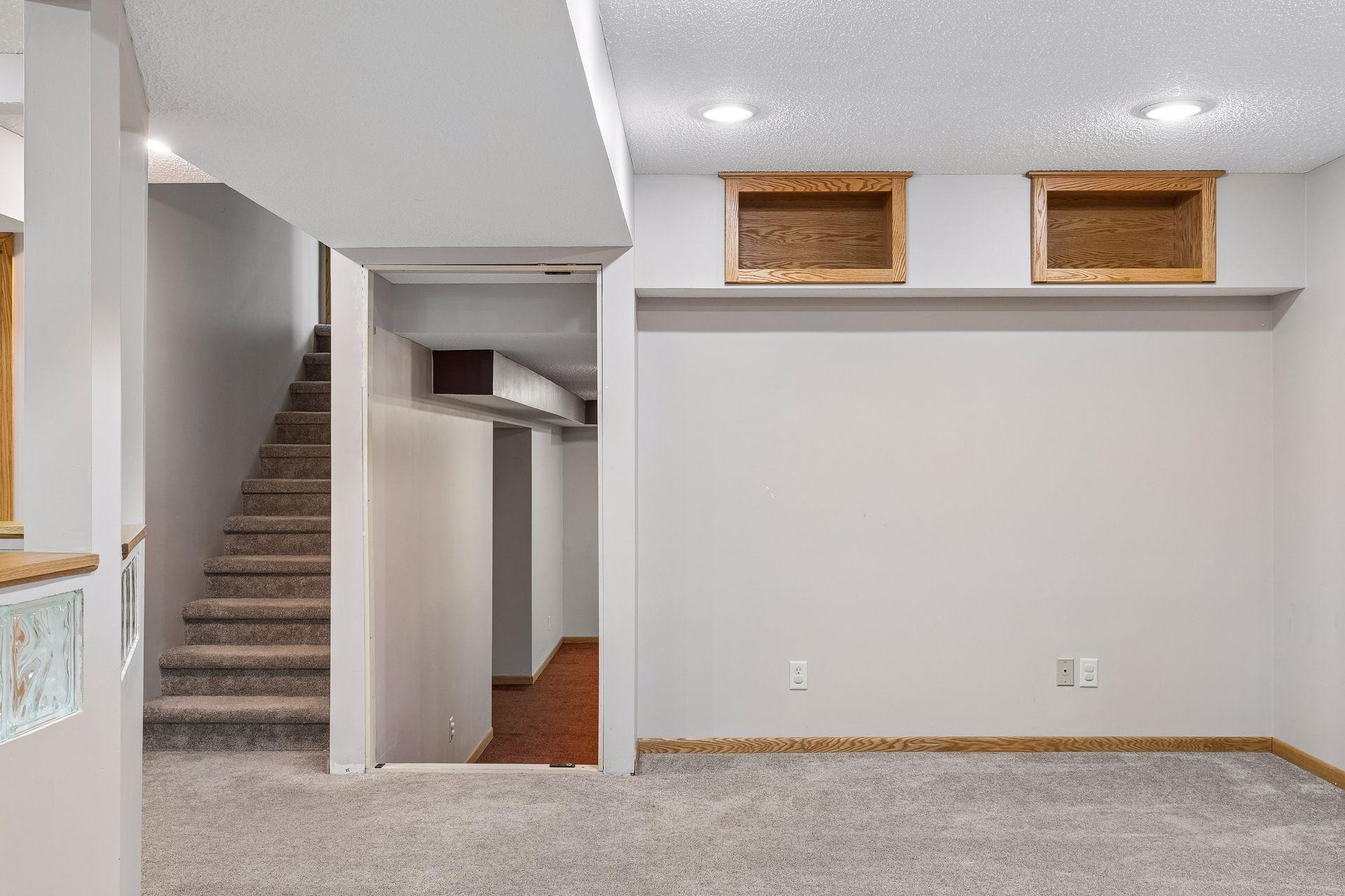 1325 Courtland E