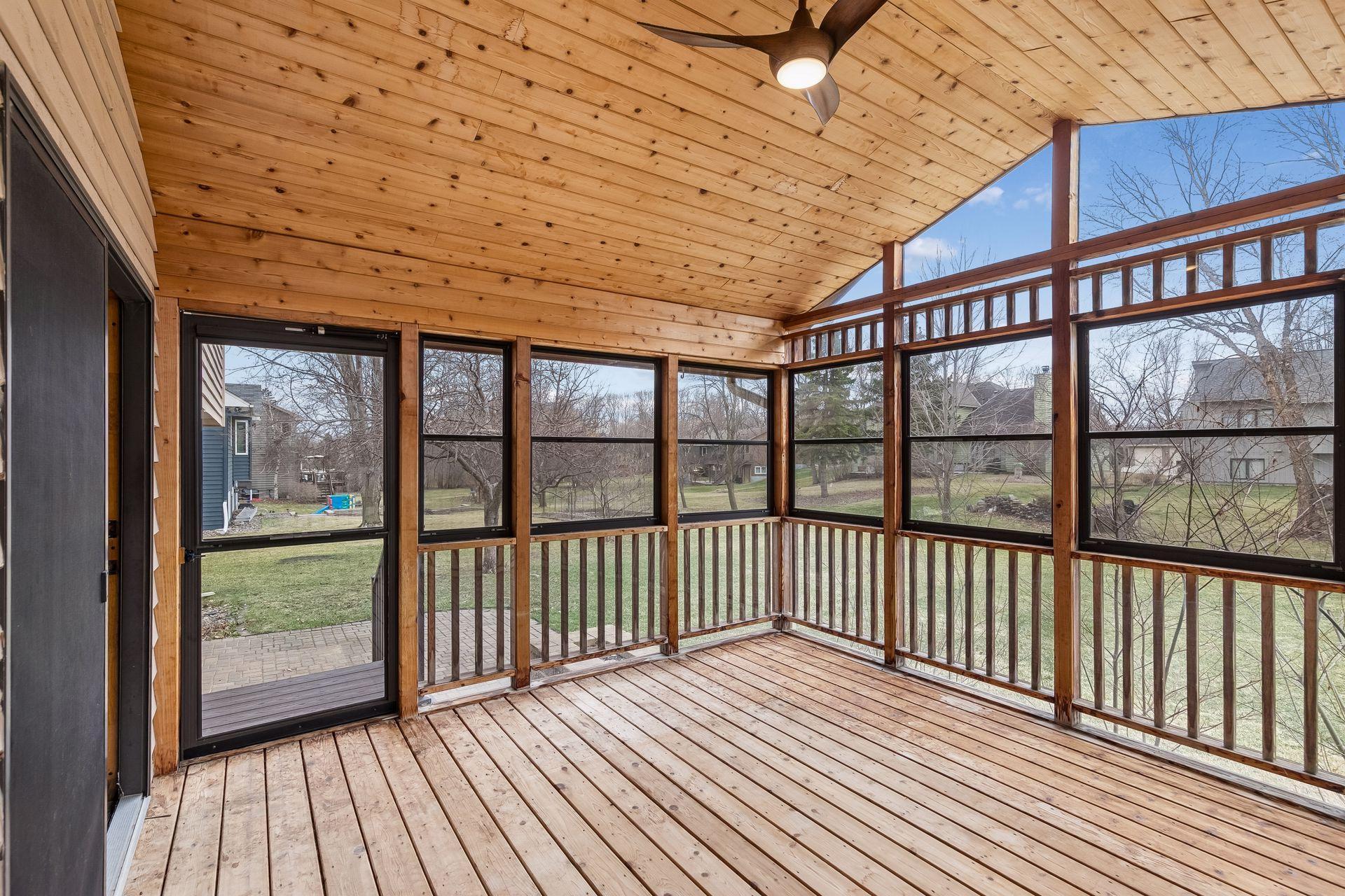 1325 Courtland E