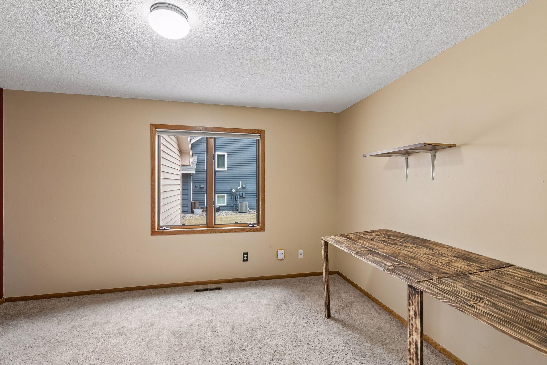 1325 Courtland E