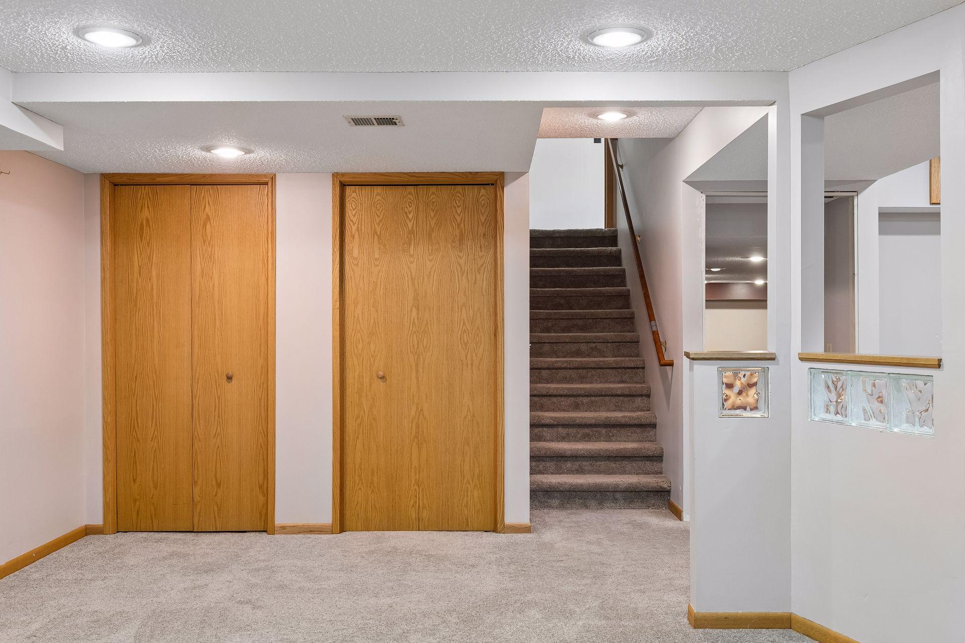 1325 Courtland E