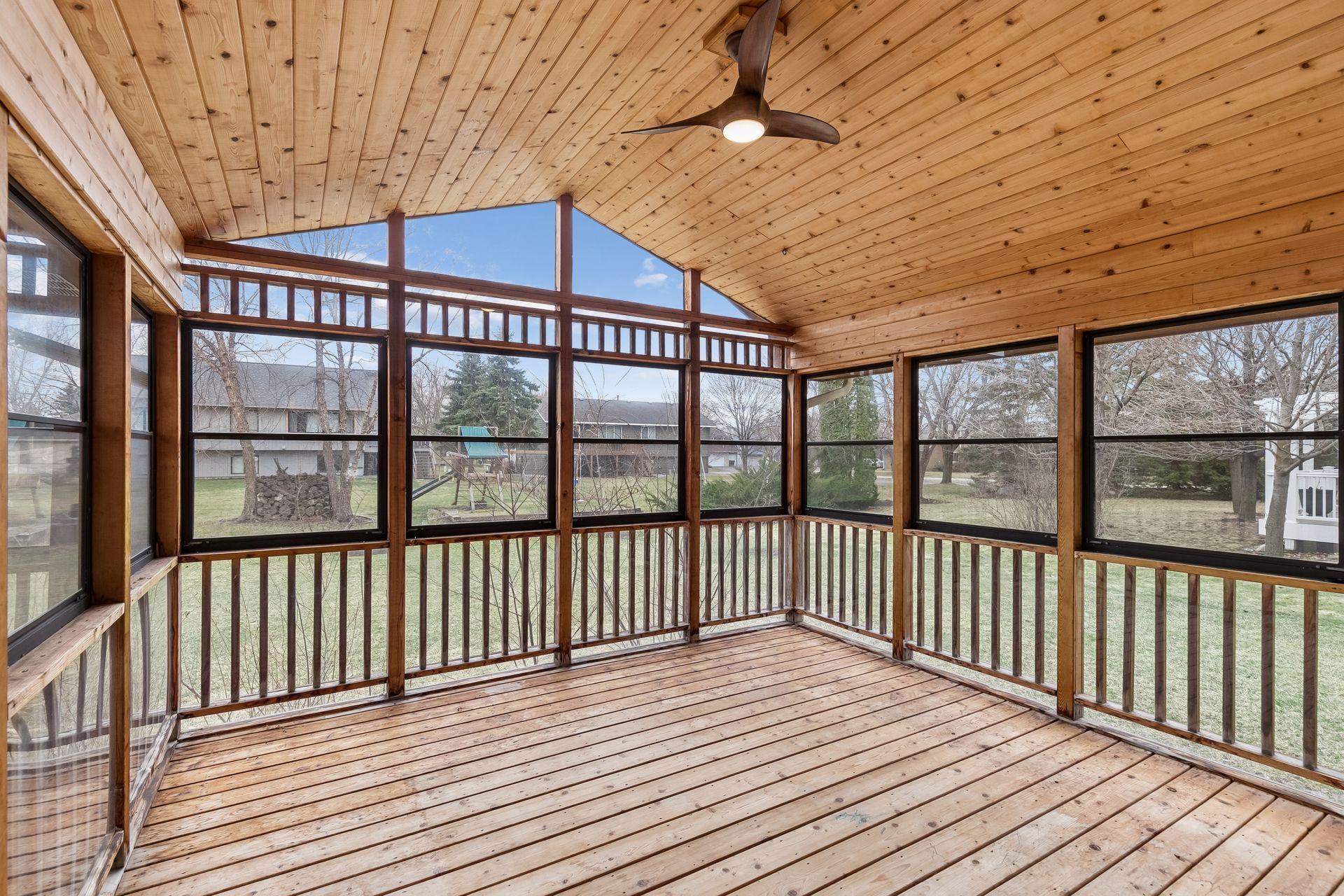 1325 Courtland E