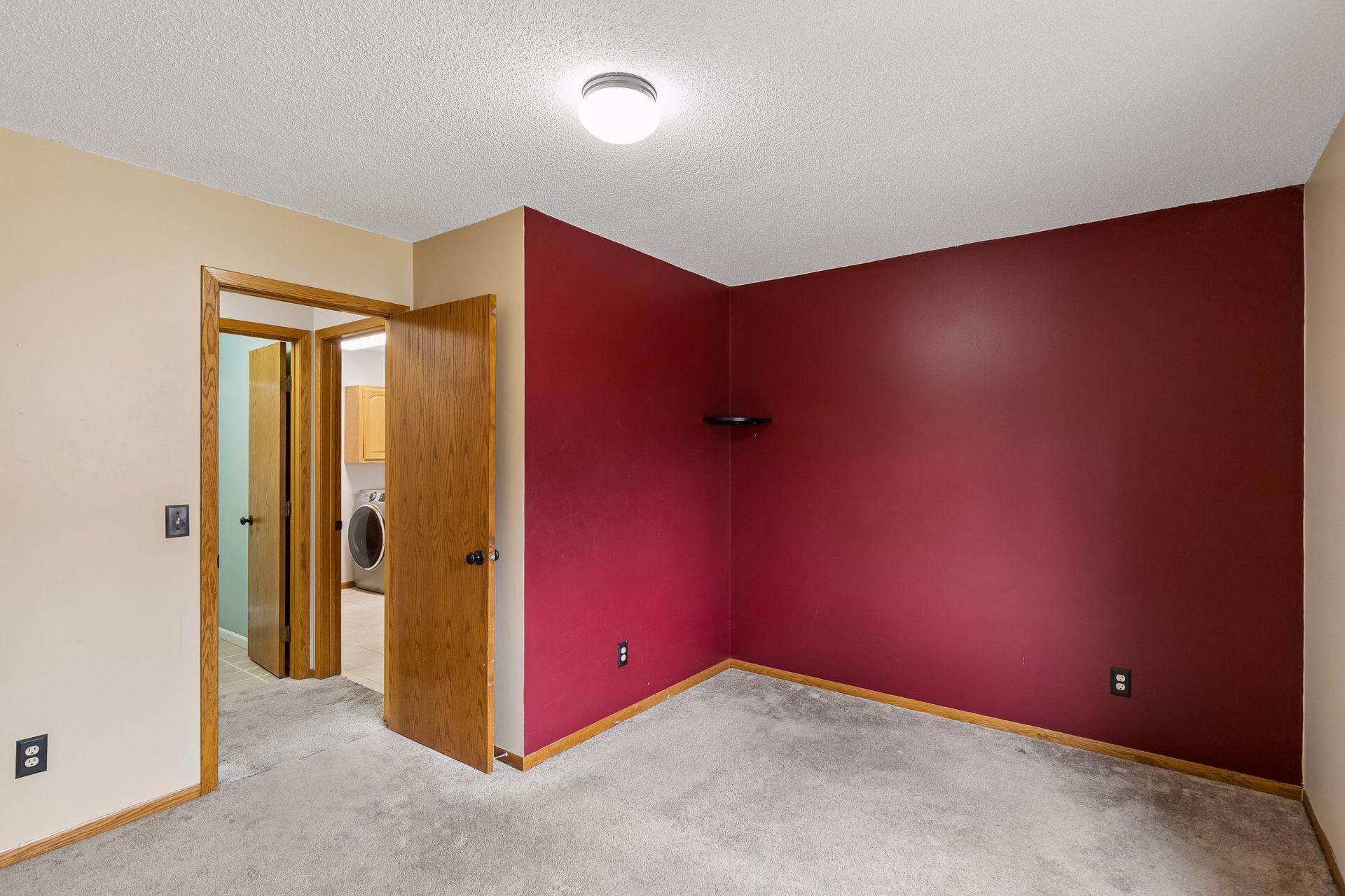 1325 Courtland E
