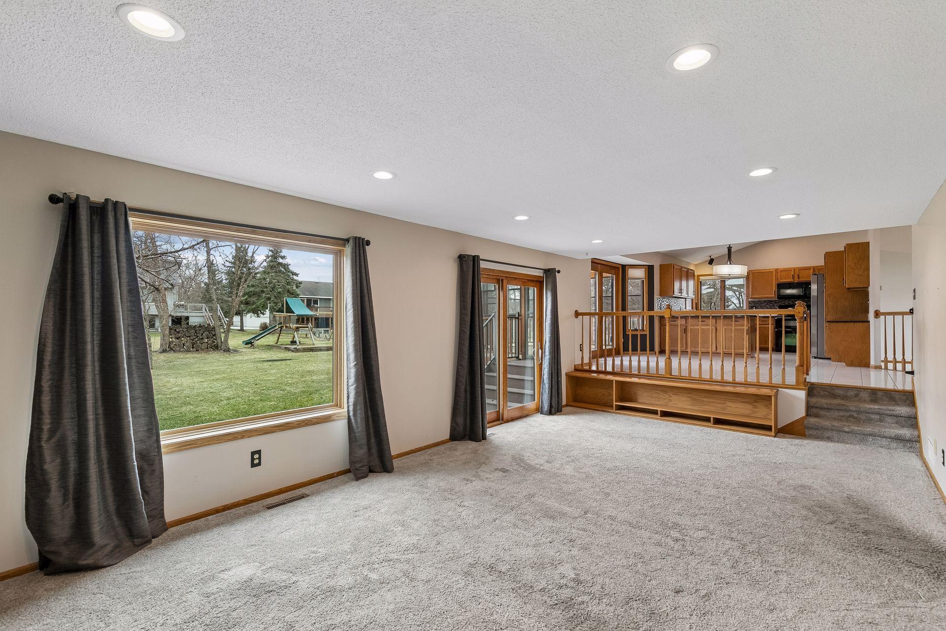 1325 Courtland E