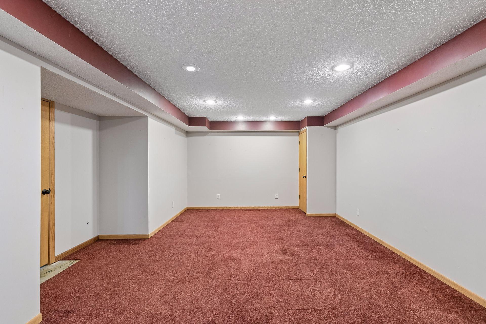 1325 Courtland E