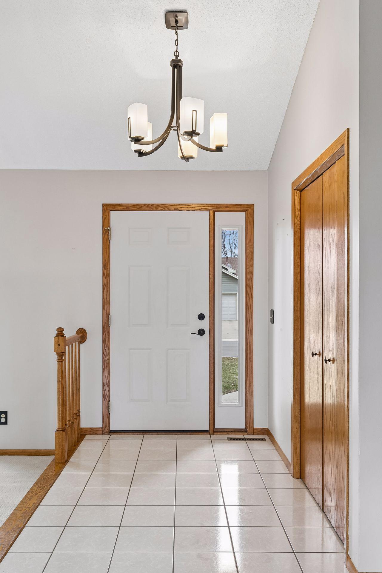 1325 Courtland E