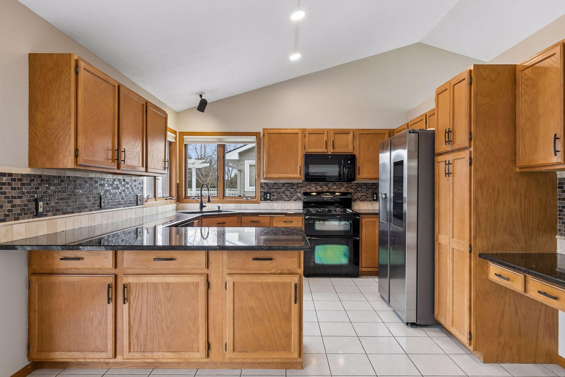 1325 Courtland E