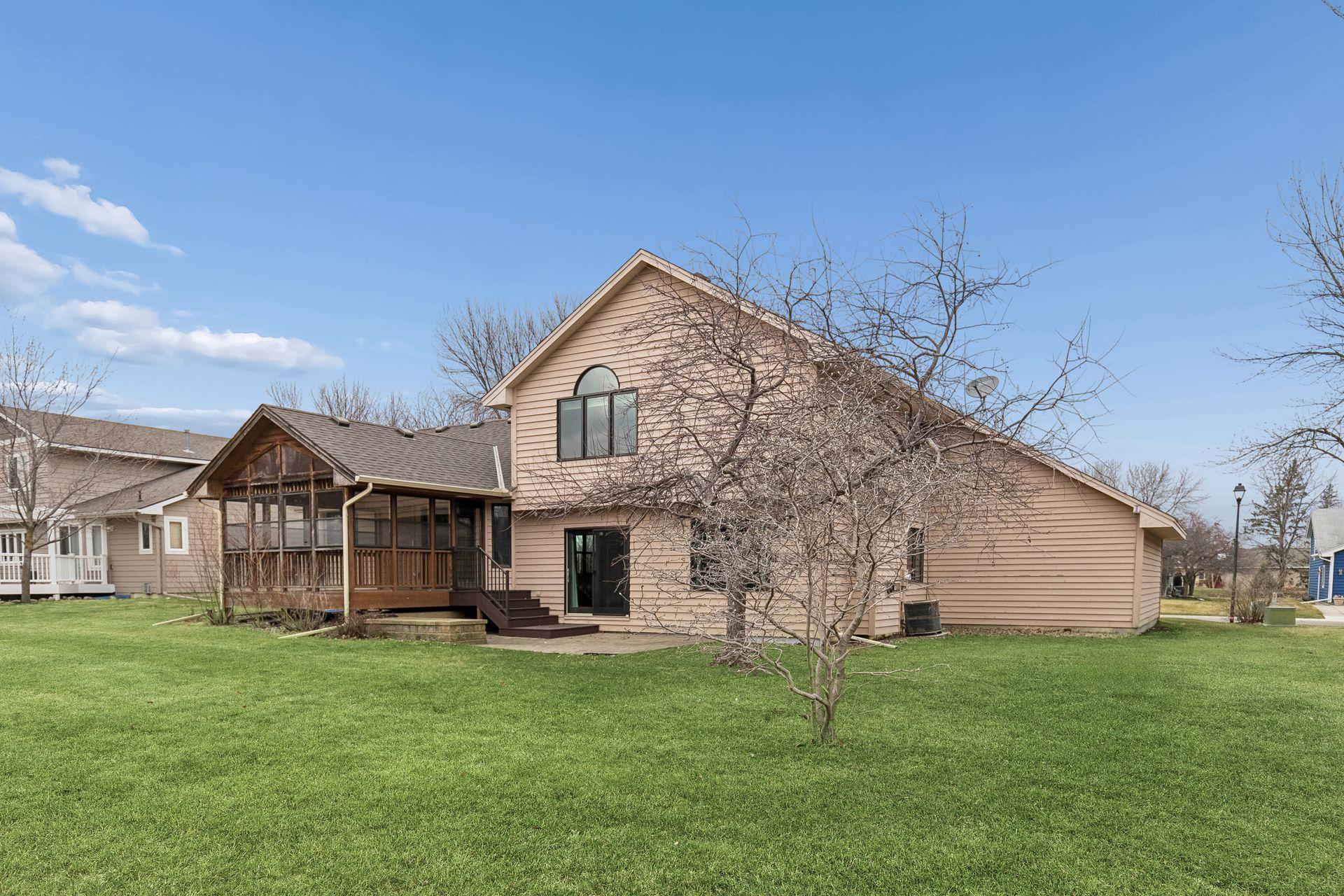 1325 Courtland E