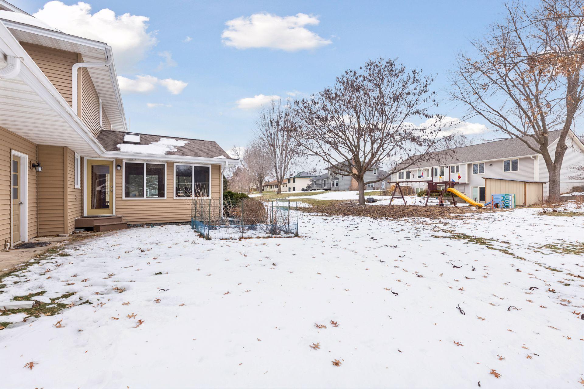 14997 Williamsburg Court