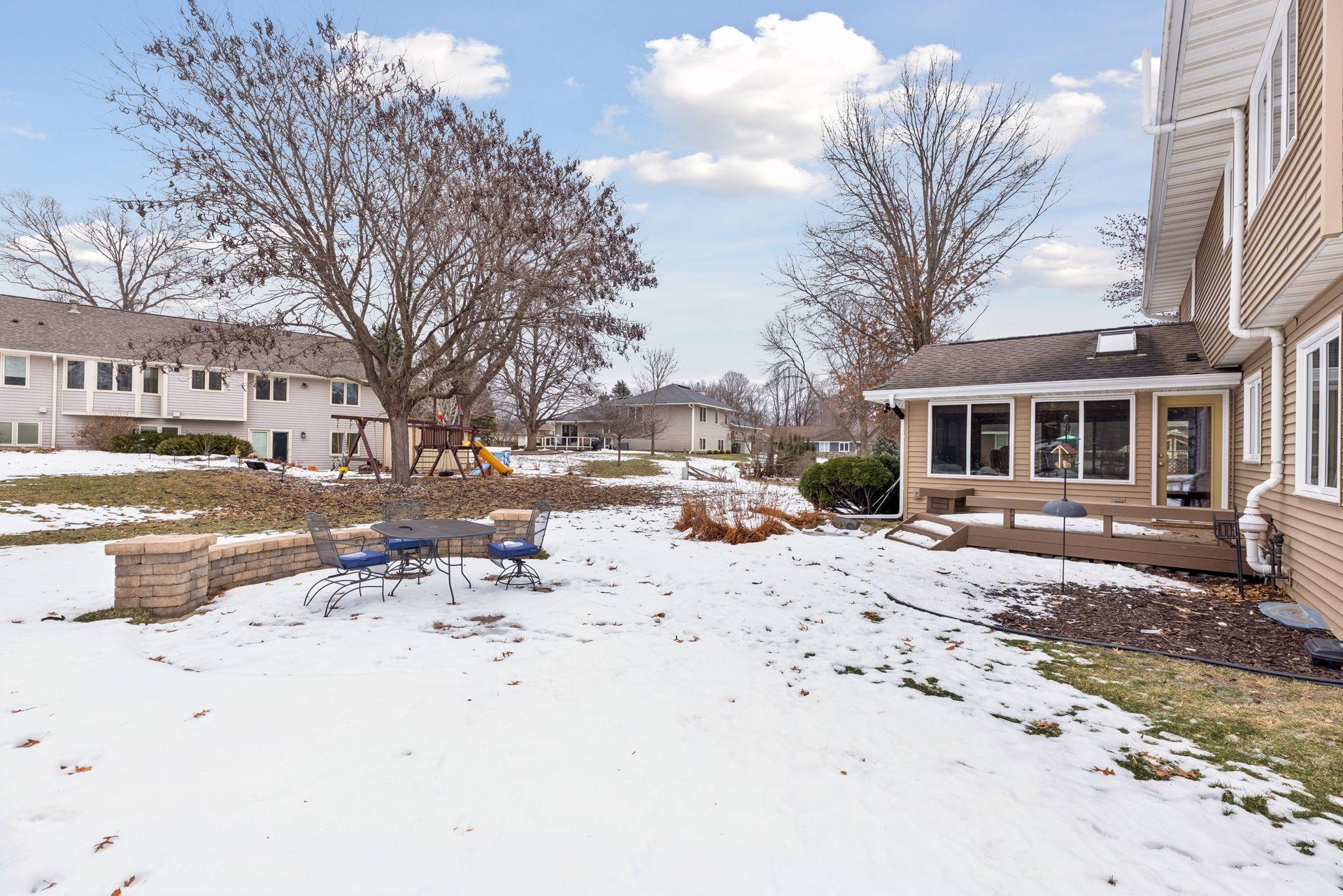 14997 Williamsburg Court