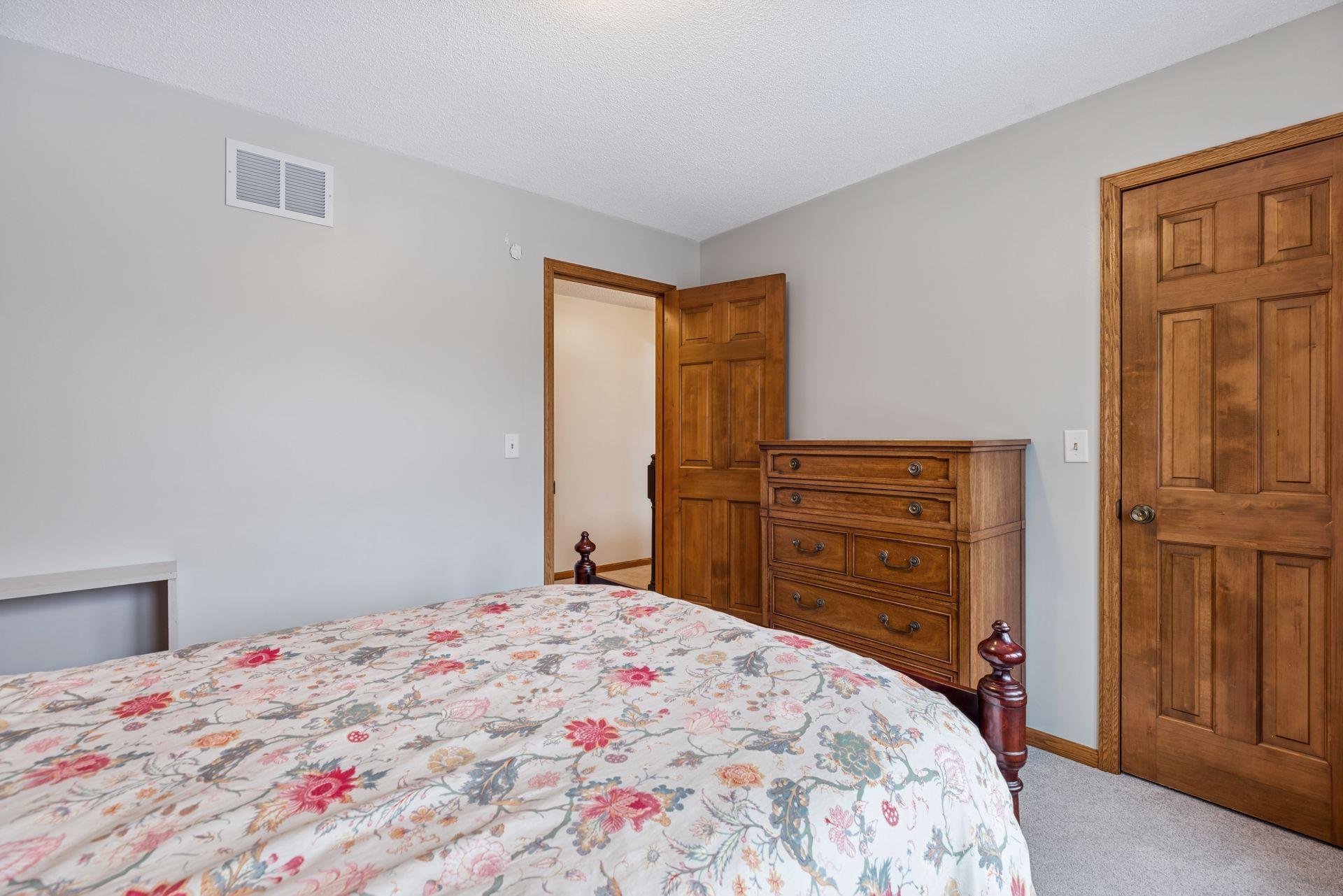 14997 Williamsburg Court