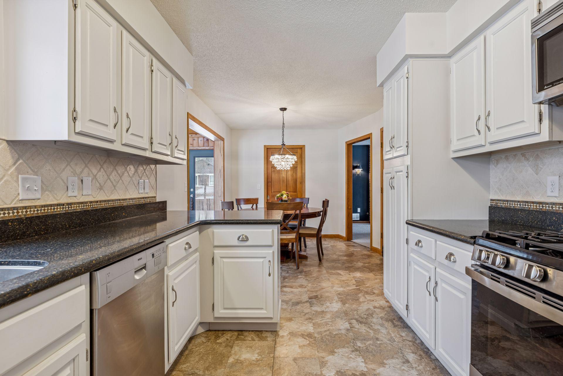 14997 Williamsburg Court