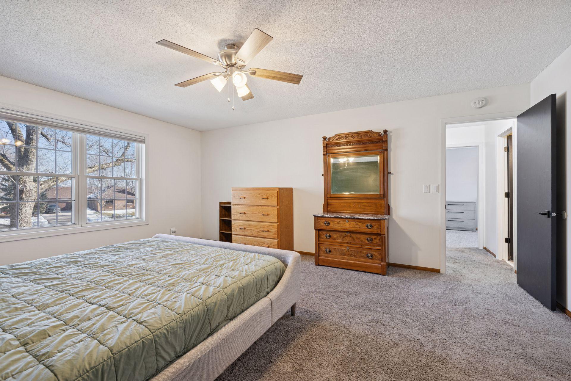 4645 Shenandoah Lane N