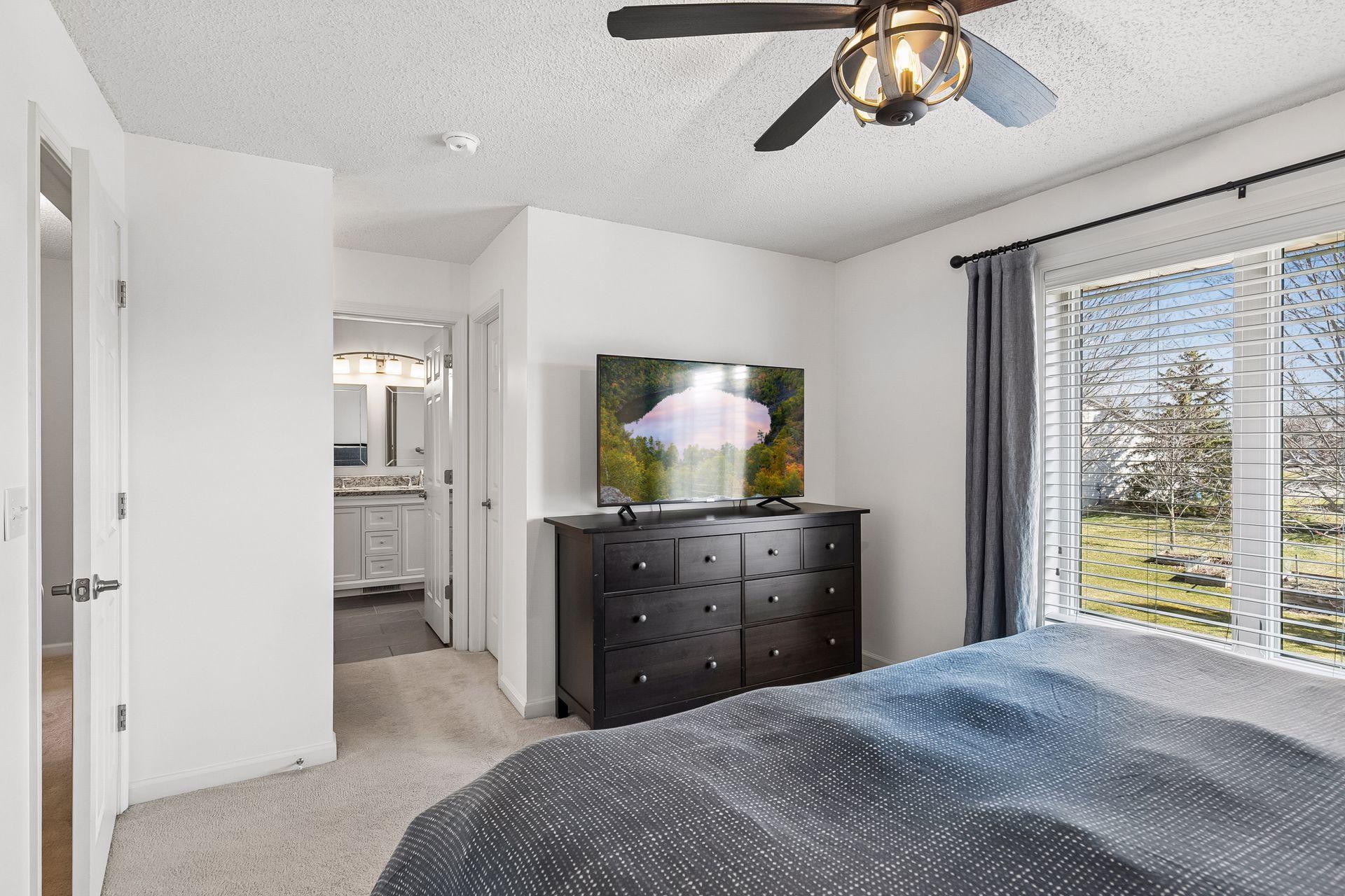 3810 Alvarado Lane N