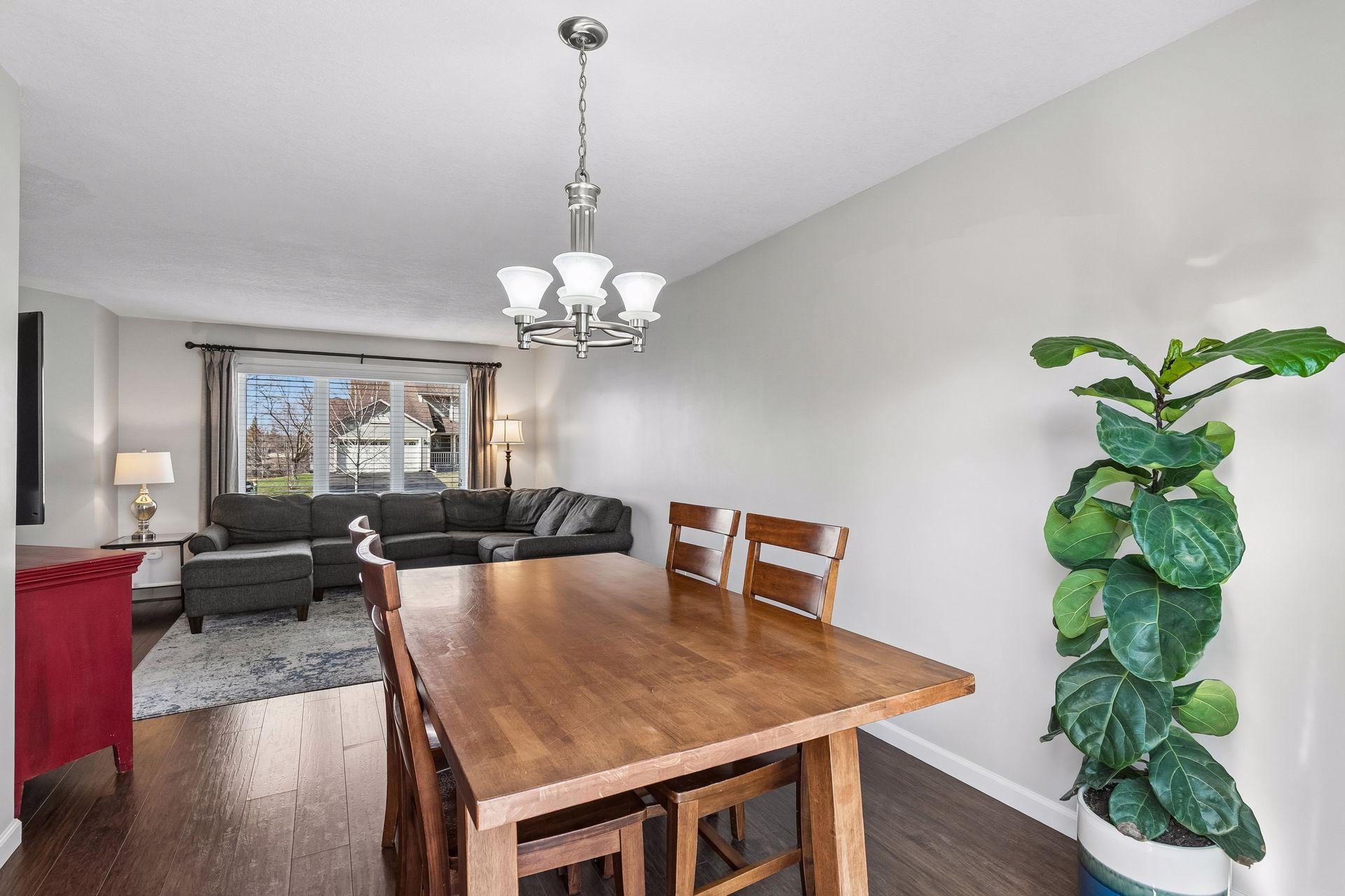 3810 Alvarado Lane N