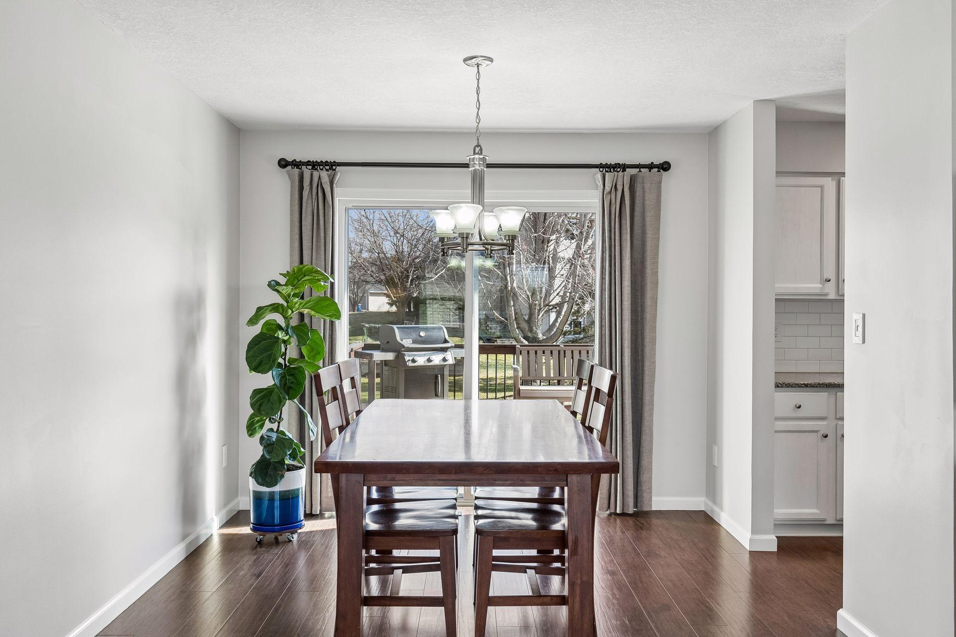 3810 Alvarado Lane N