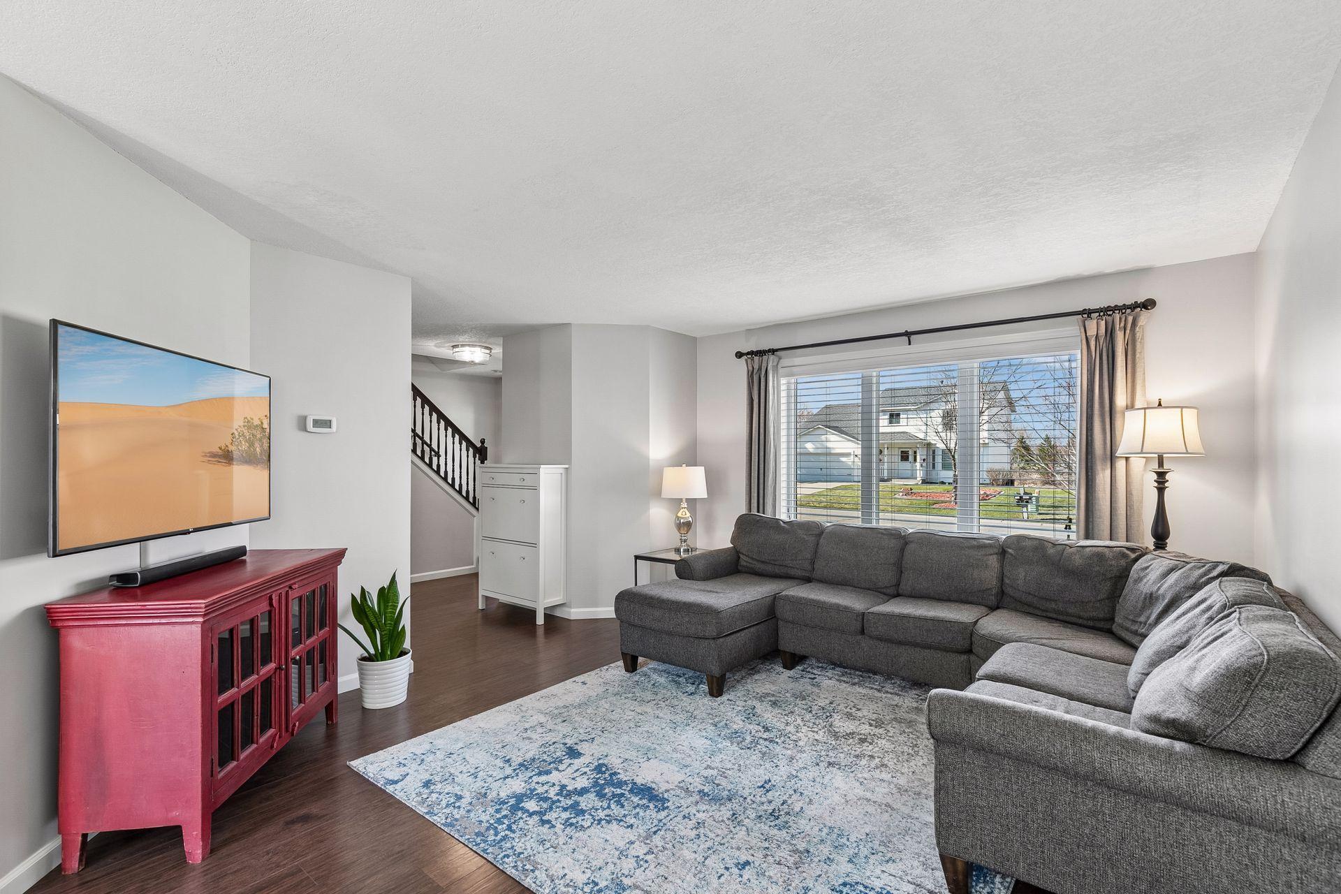 3810 Alvarado Lane N