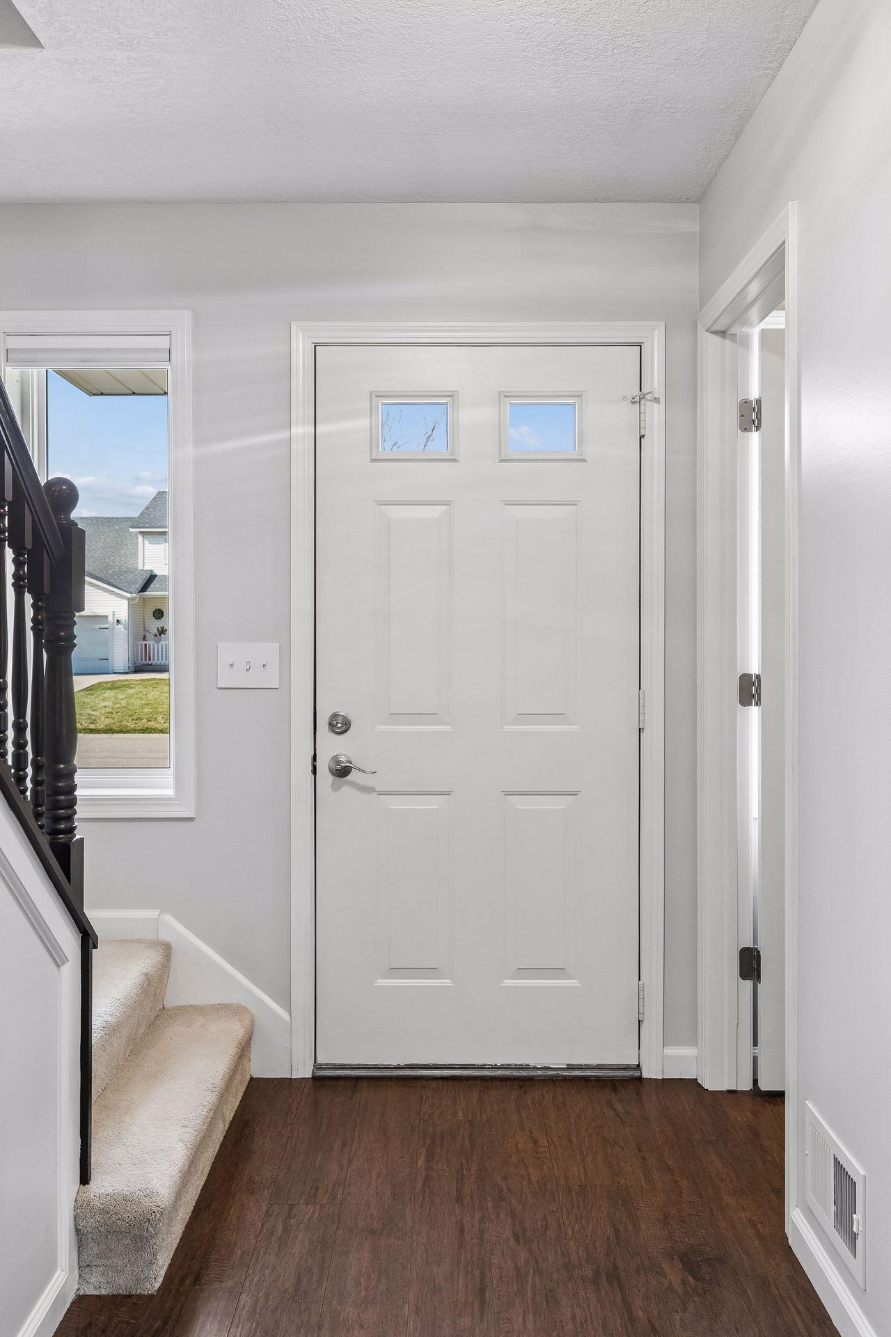 3810 Alvarado Lane N