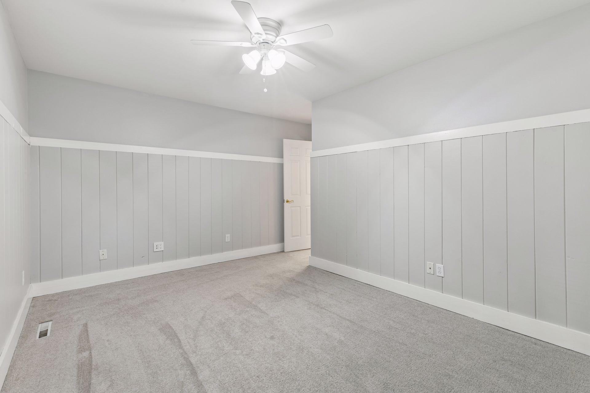 1860 Juneau Lane N