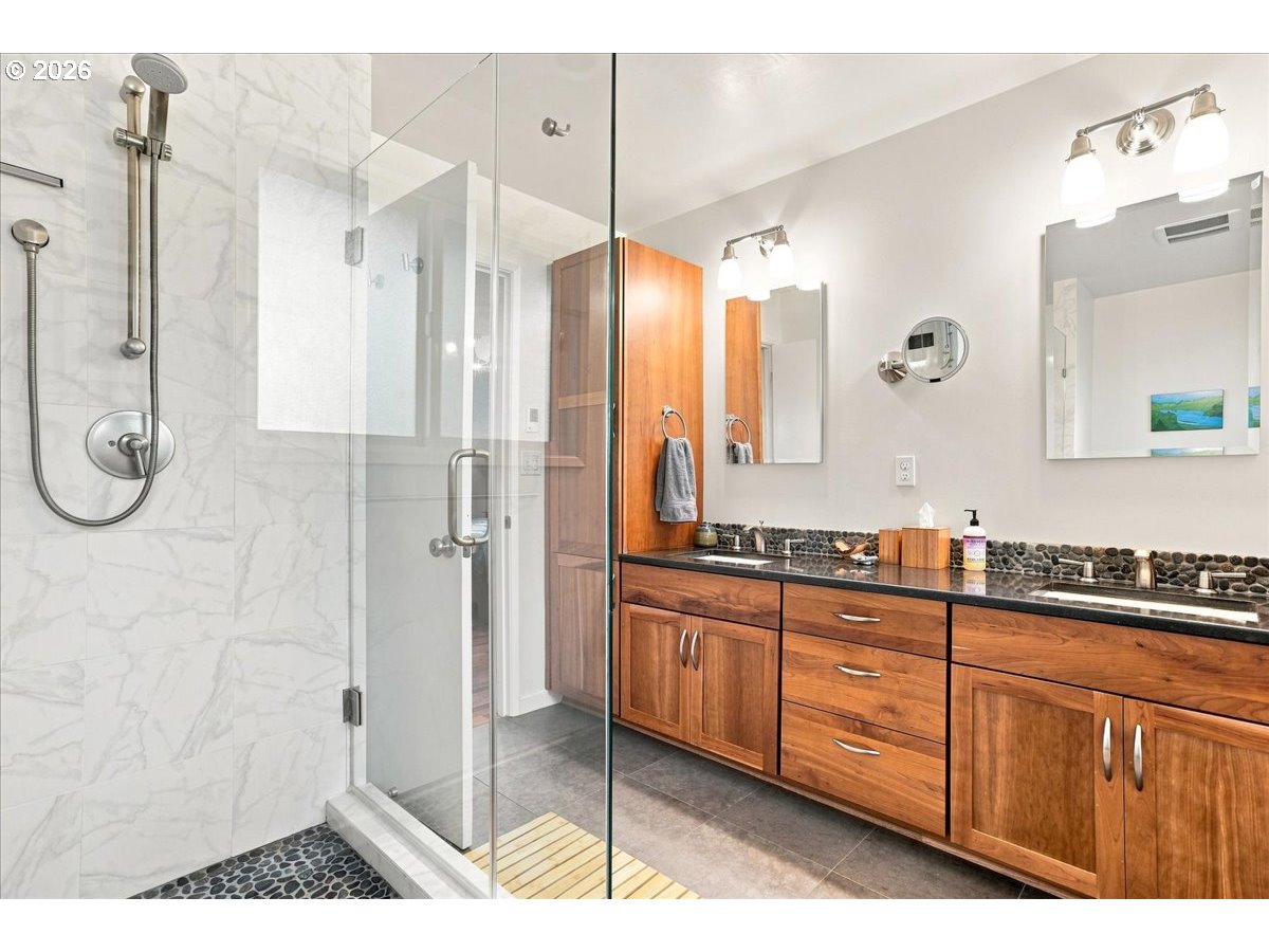 4225 SW IOWA ST