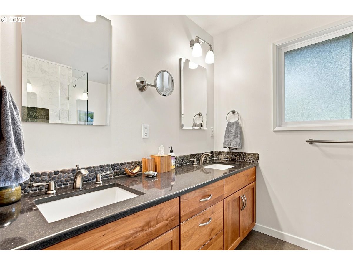 4225 SW IOWA ST