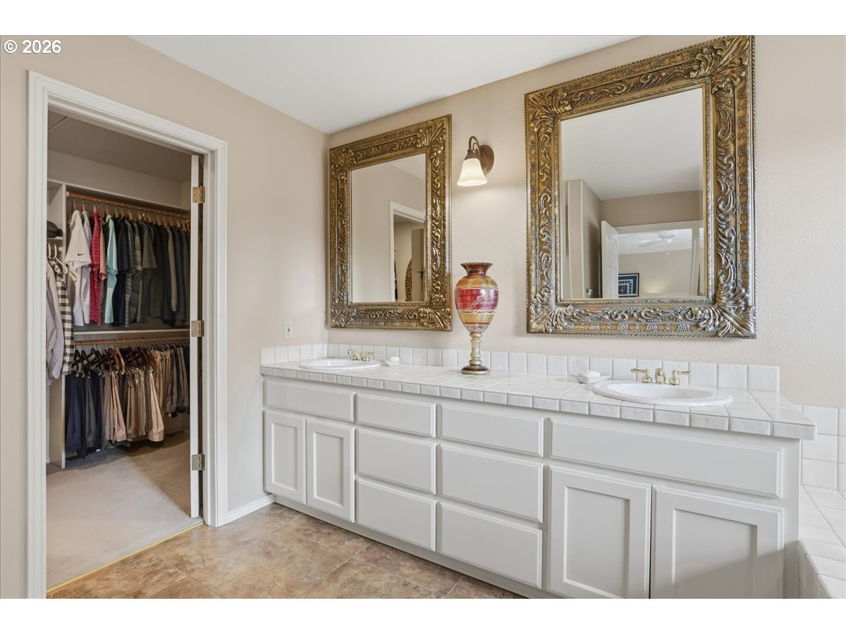 14590 SW PEACHTREE DR