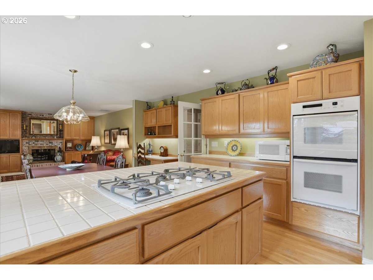 14590 SW PEACHTREE DR