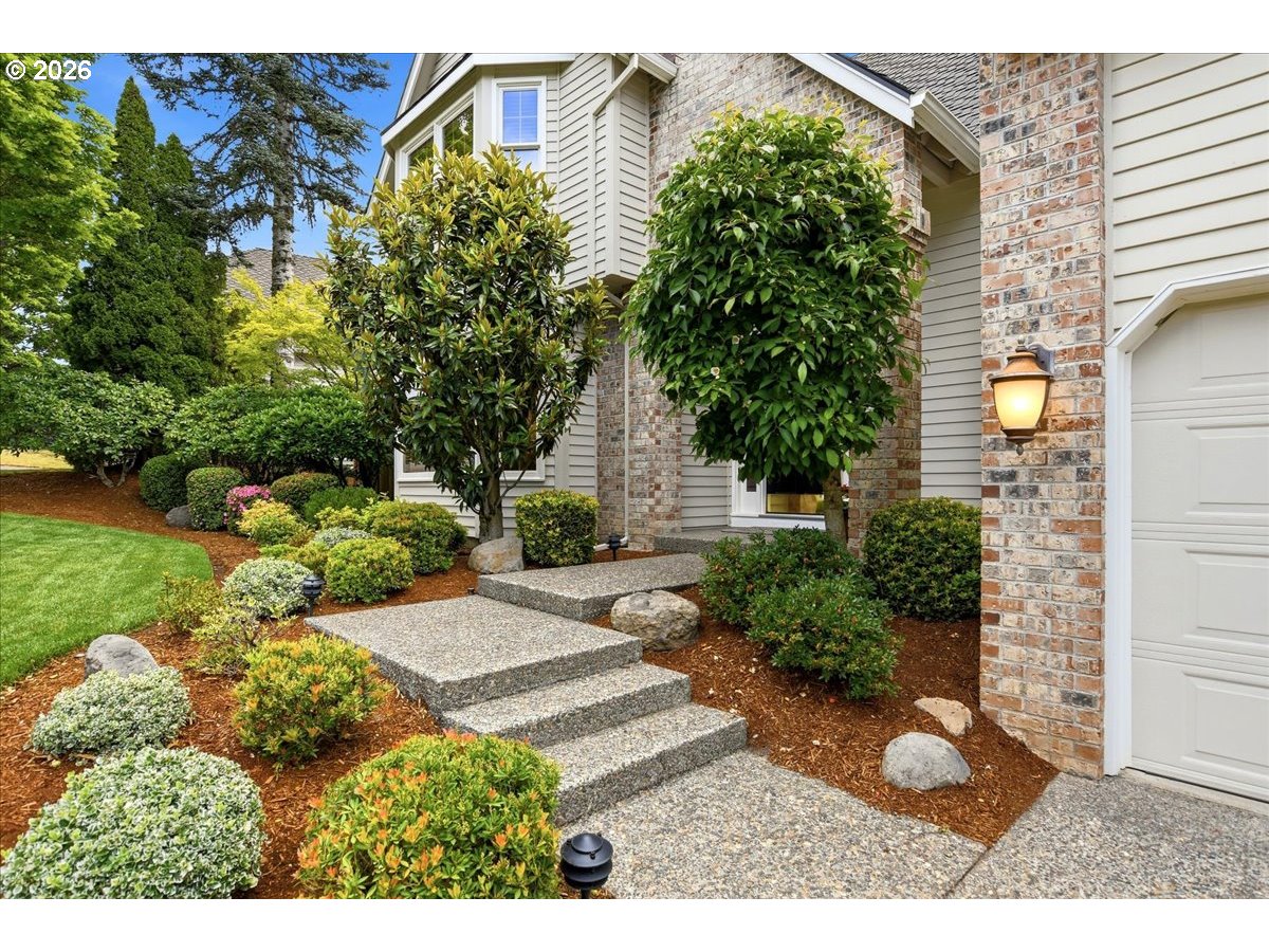 14590 SW PEACHTREE DR